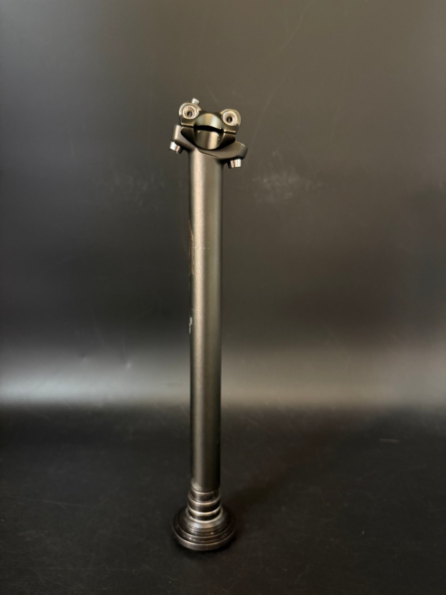 SimWorks Froggy Seatpost Stealth 27.2 300mm