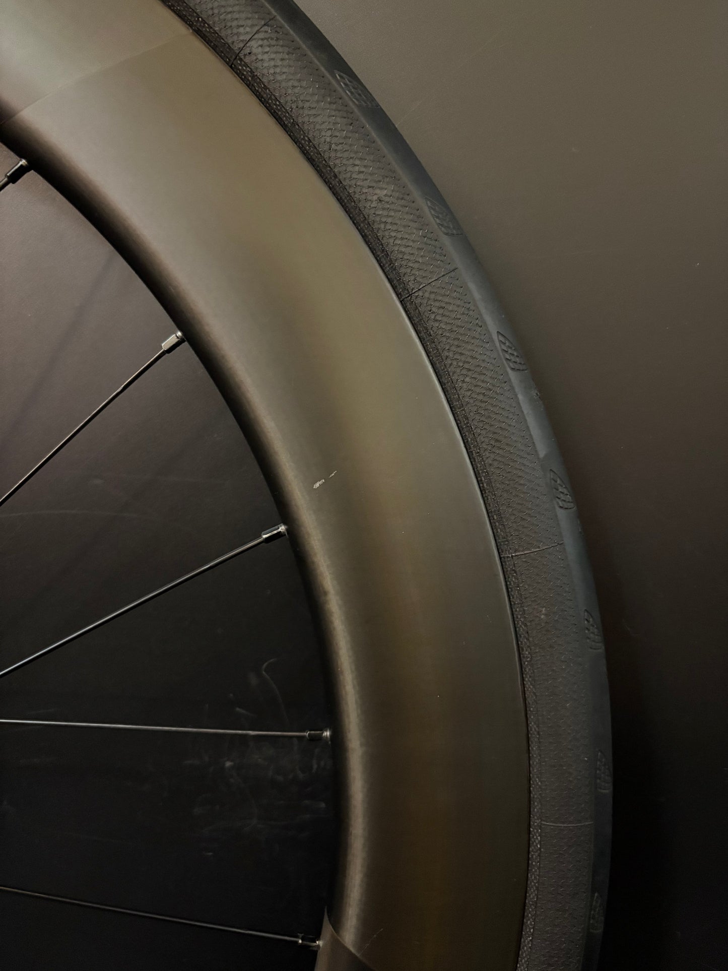 Astral Veil 6 Carbon Clincher / Phil Wood Pro HF Wheelset Black 24h