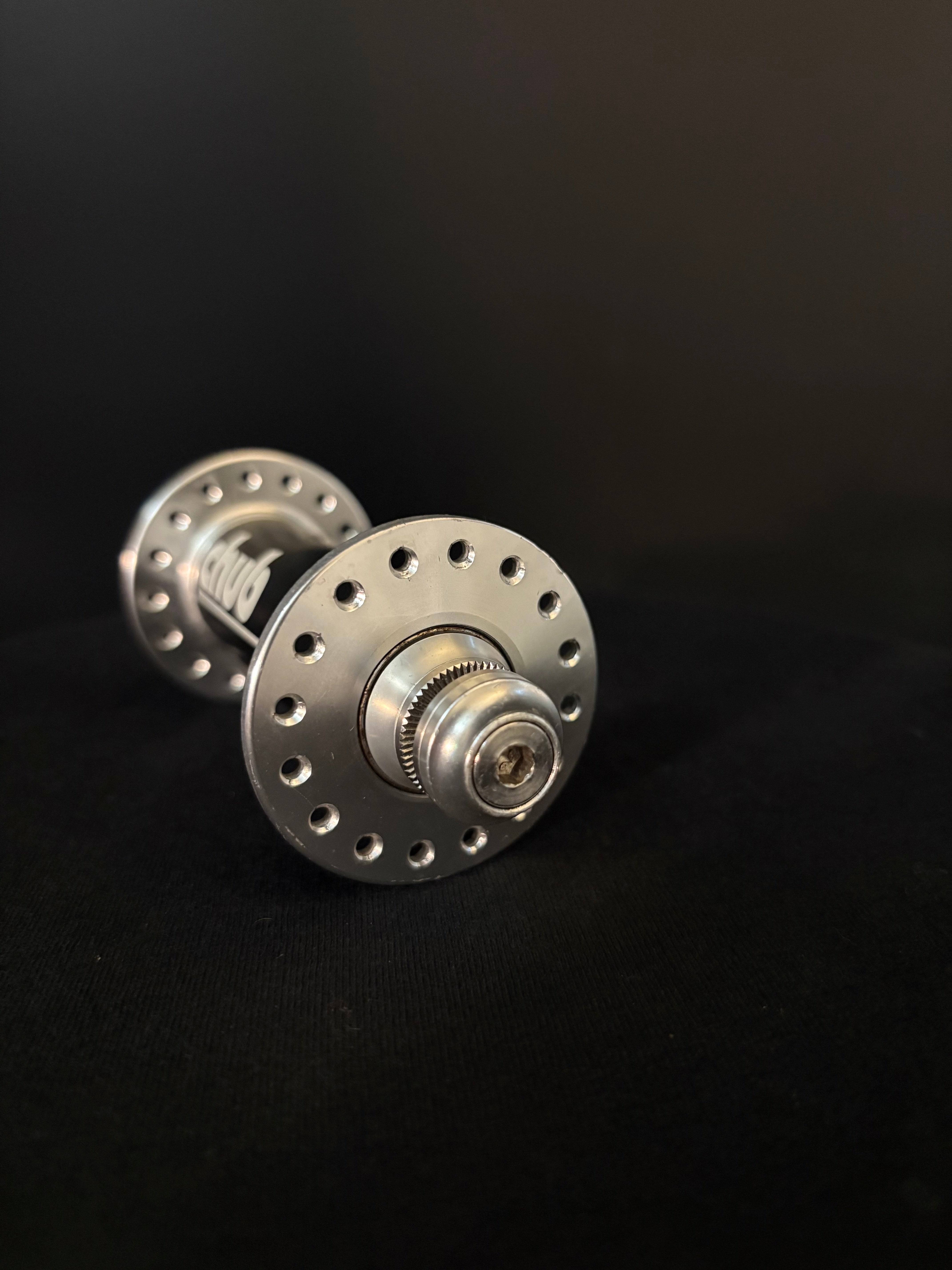 Chub Hub Hubset Black/Silver 32h – Track Lab