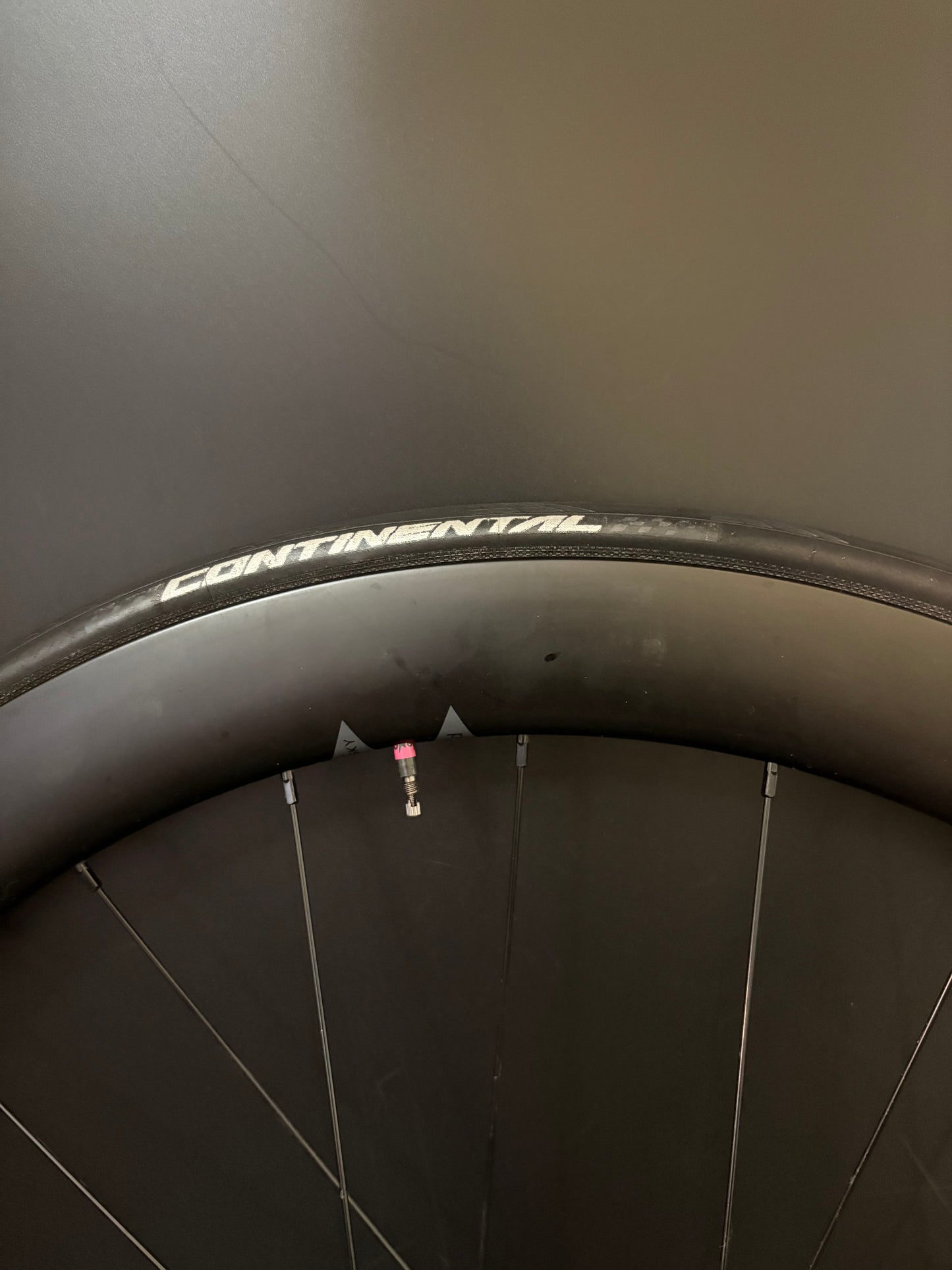 Whisky 50mm Carbon Clincher / Halo Wheelset Black 24h