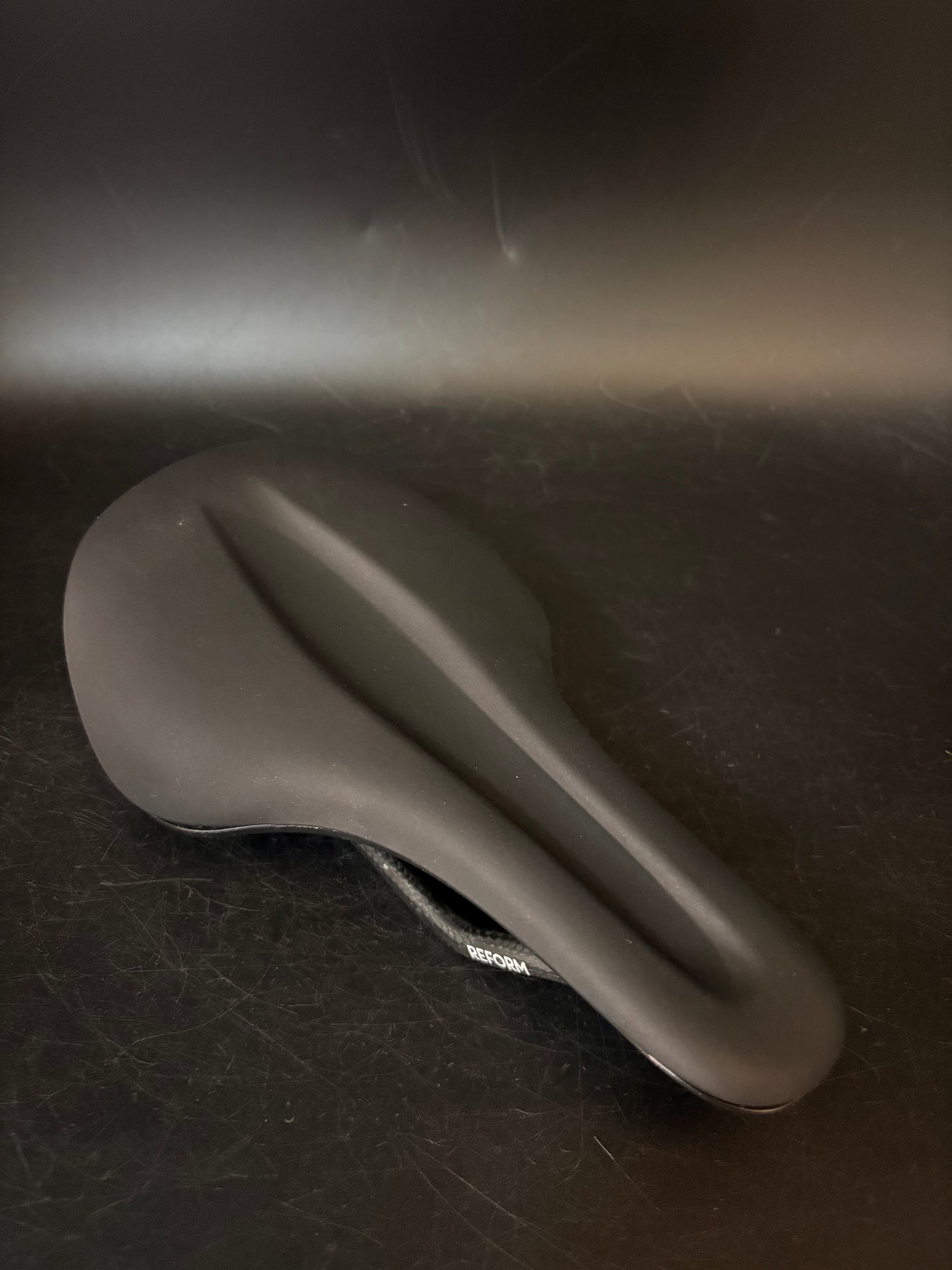 Reform Seymour Saddle Black 142mm Carbon