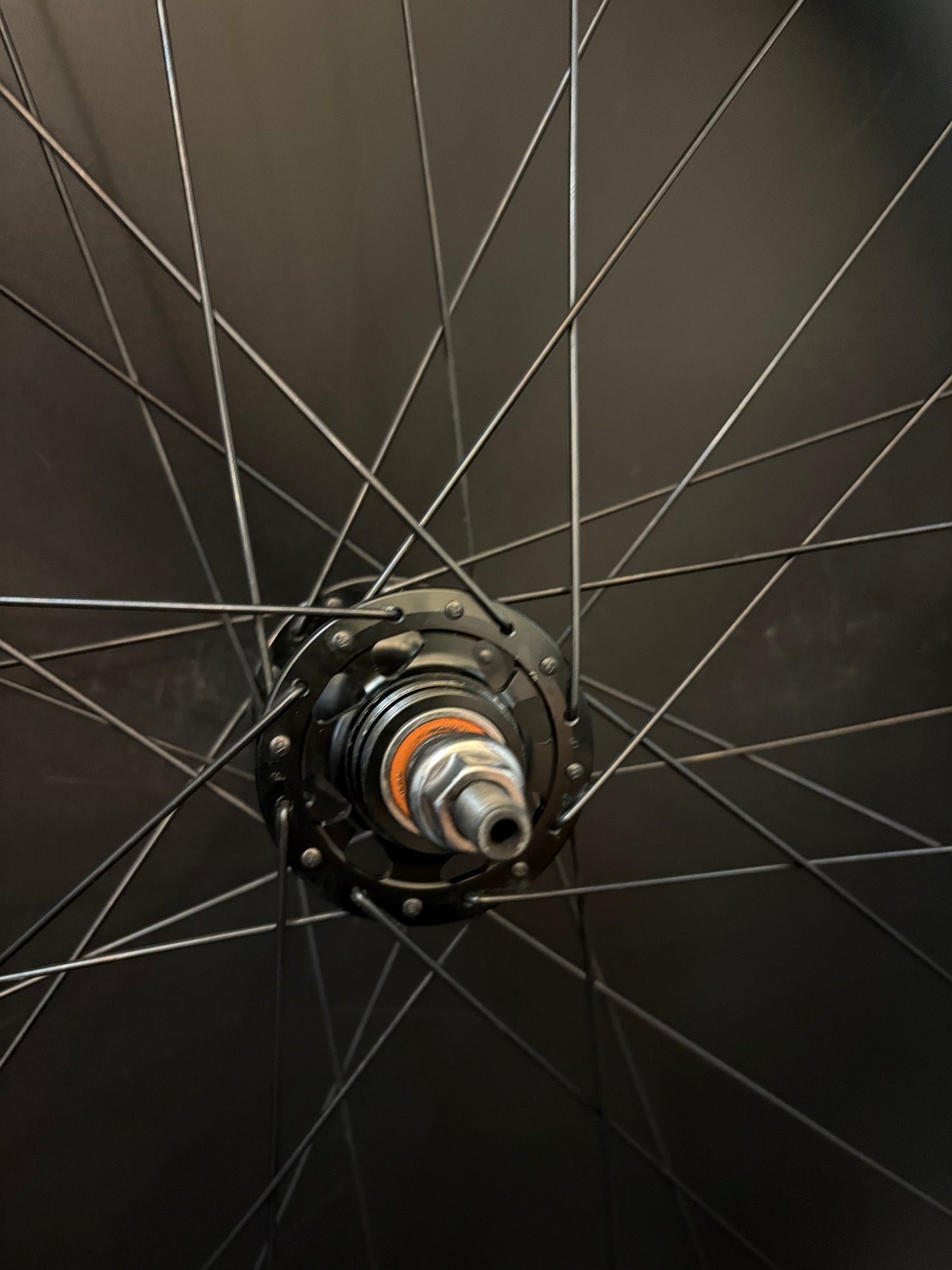 H Plus Son Formation Face + SL42 Black / Origin 8 Wheelset 32h