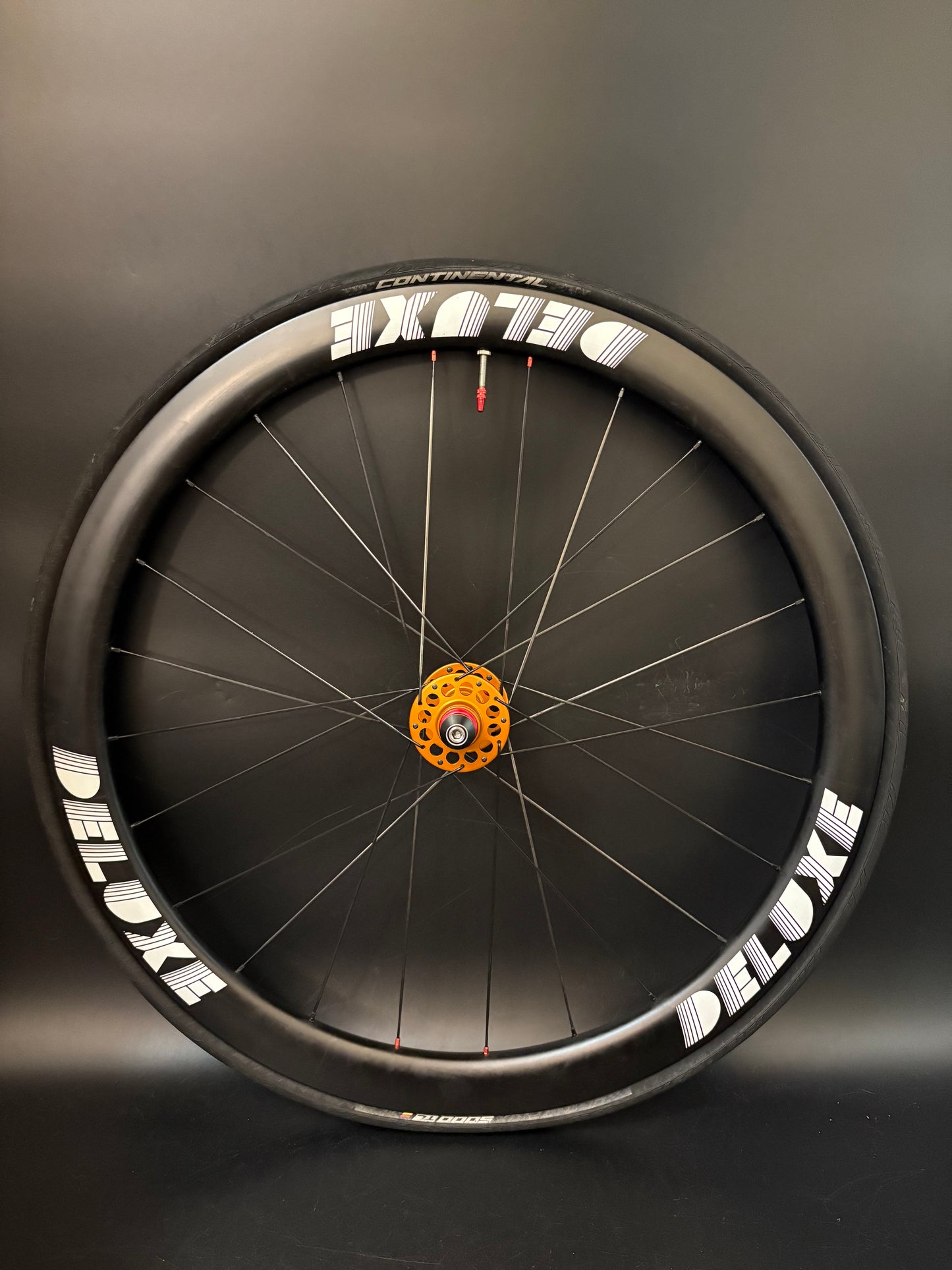 Deluxe White Logo 45mm Carbon / Mack LF + HF Wheelset Orange 24h