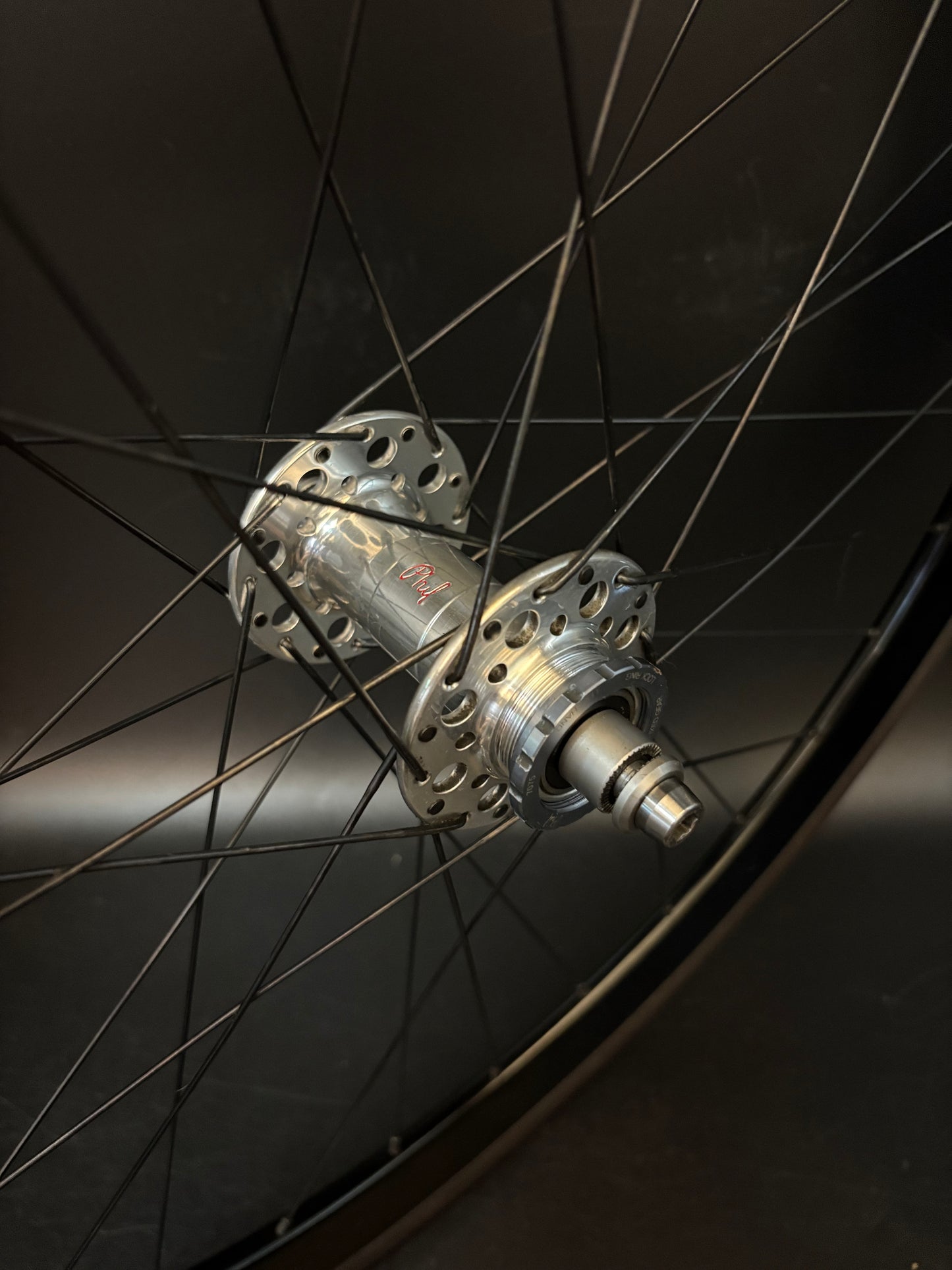 H Plus Son Eero Black / Phil Wood Pro HF Silver Wheelset 32h