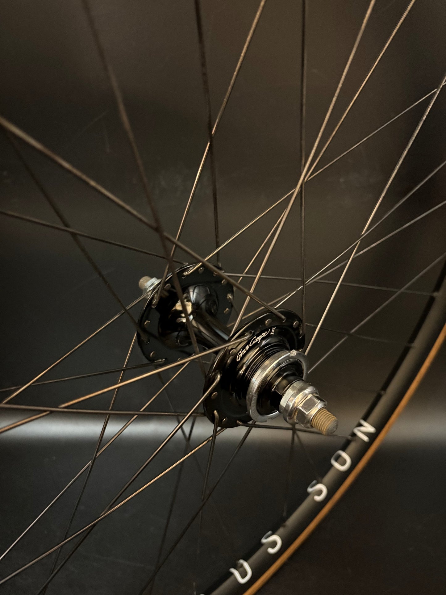 H Plus Son Archetype Black / Gran Compe Wheelset 32h
