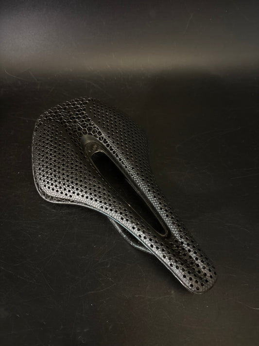 Ryet 3D Print Saddle Black Carbon