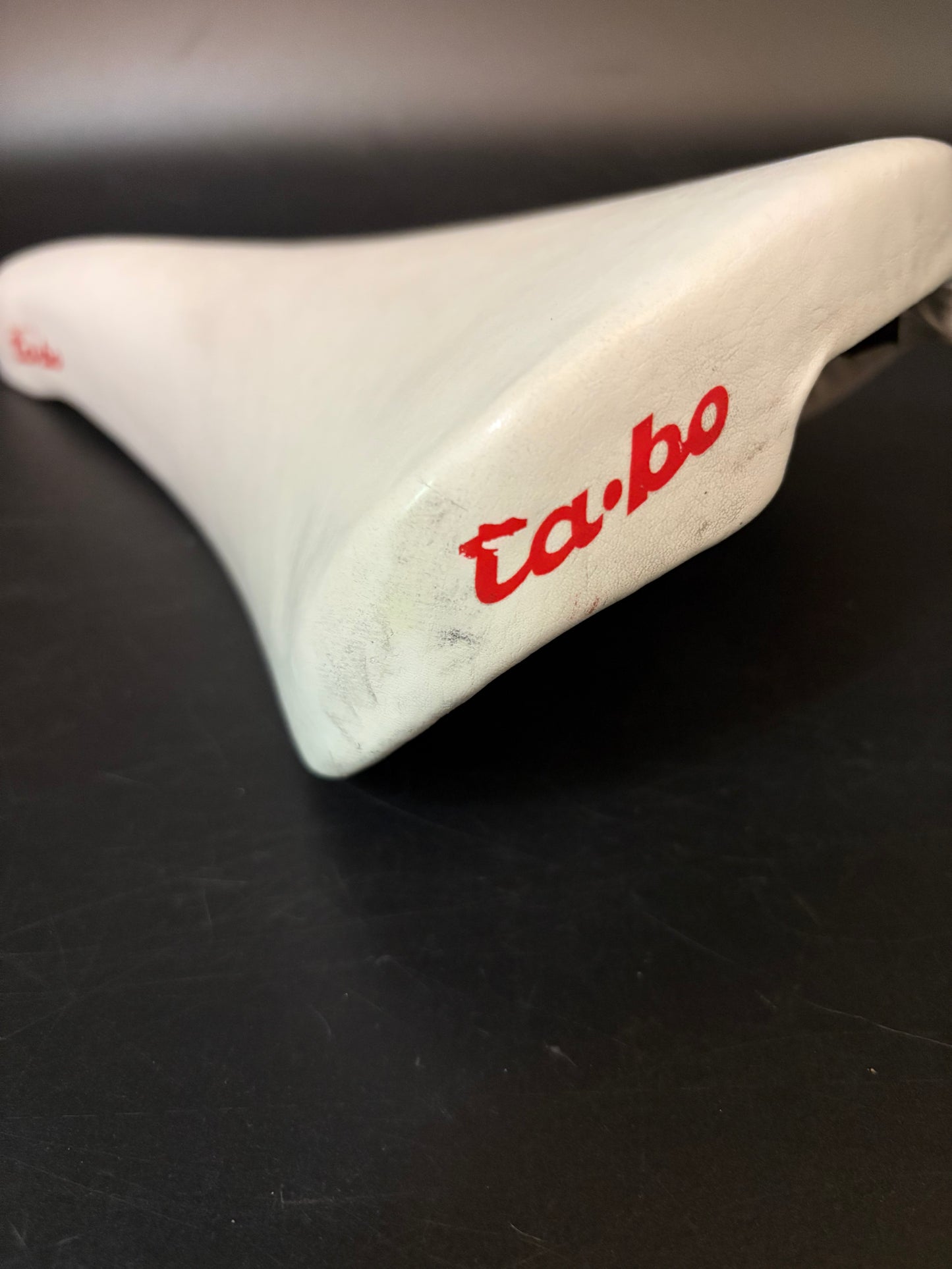 Soma TaBo Saddle White