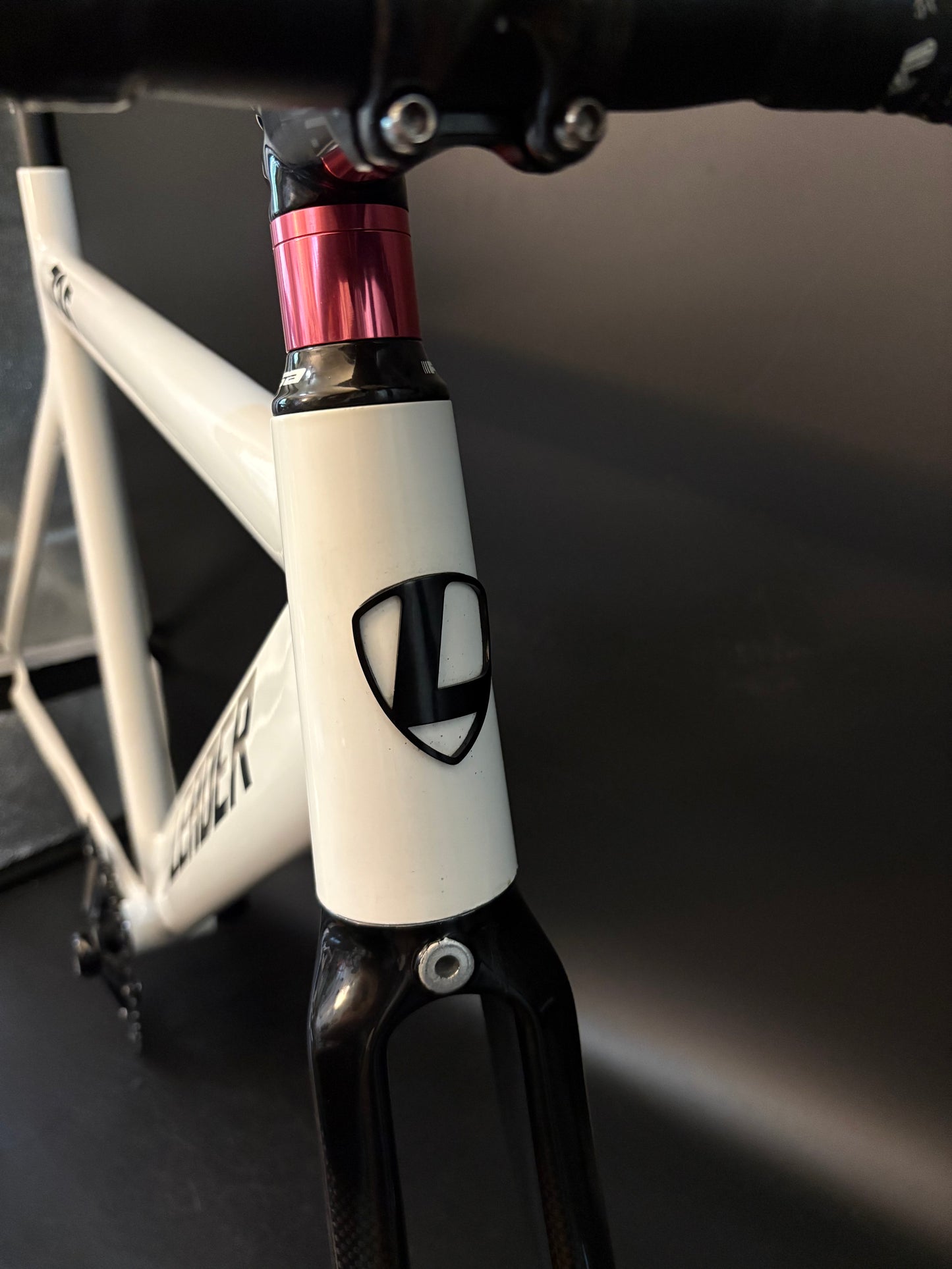 Leader 735 Frameset White 56cm w/ Stem + Bars + Saddle + Seatpost + Crankset