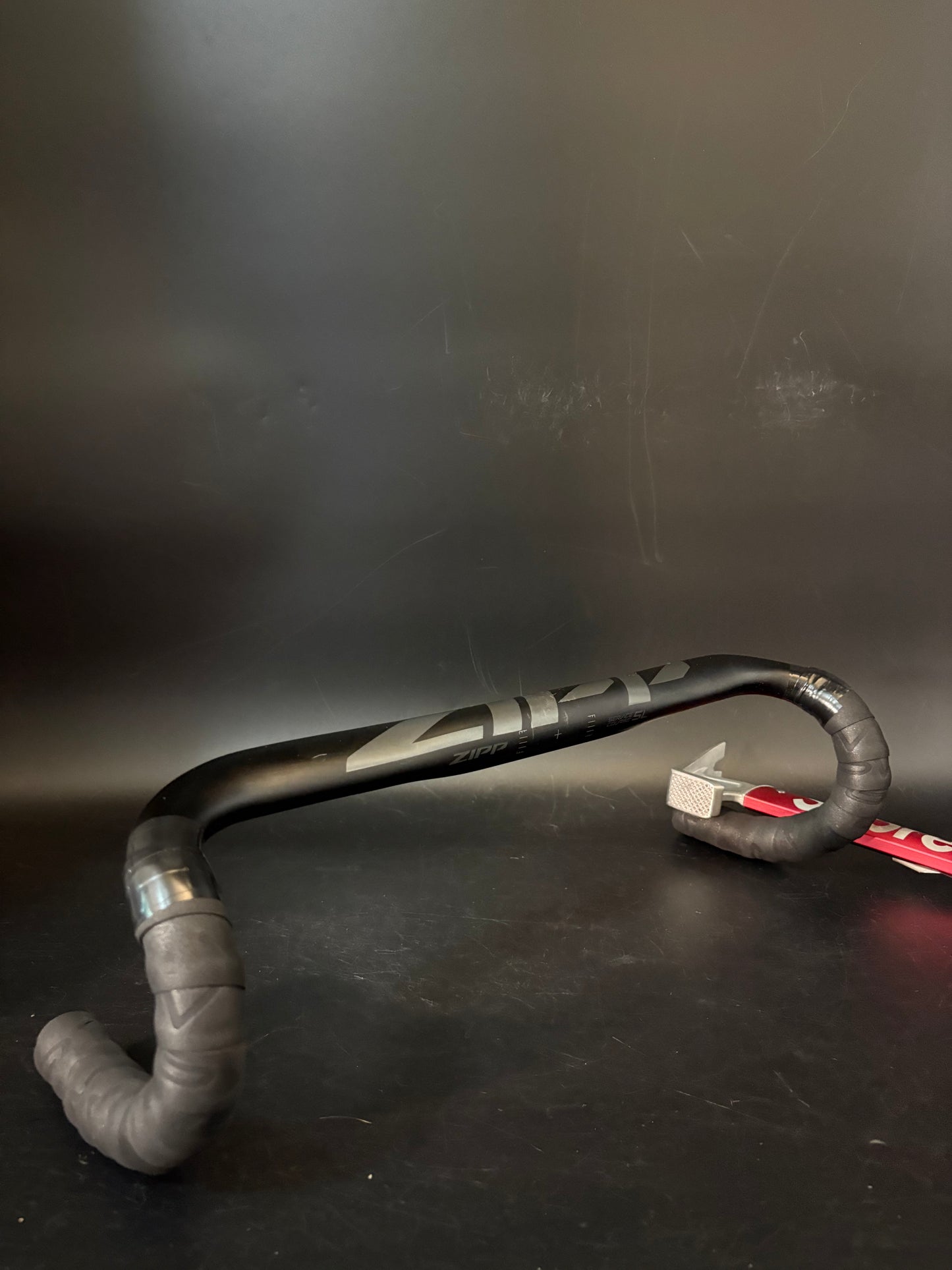 Zipp 70 Ergo Drop Handlebar Black 44cm 31.8