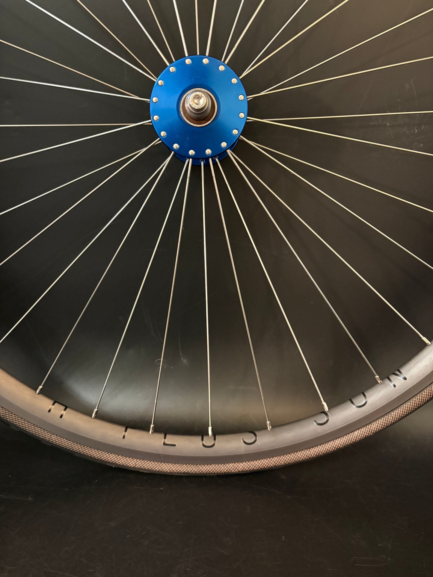 H Plus Son Archetype Grey / Phil Wood HF Blue Wheelset 32h