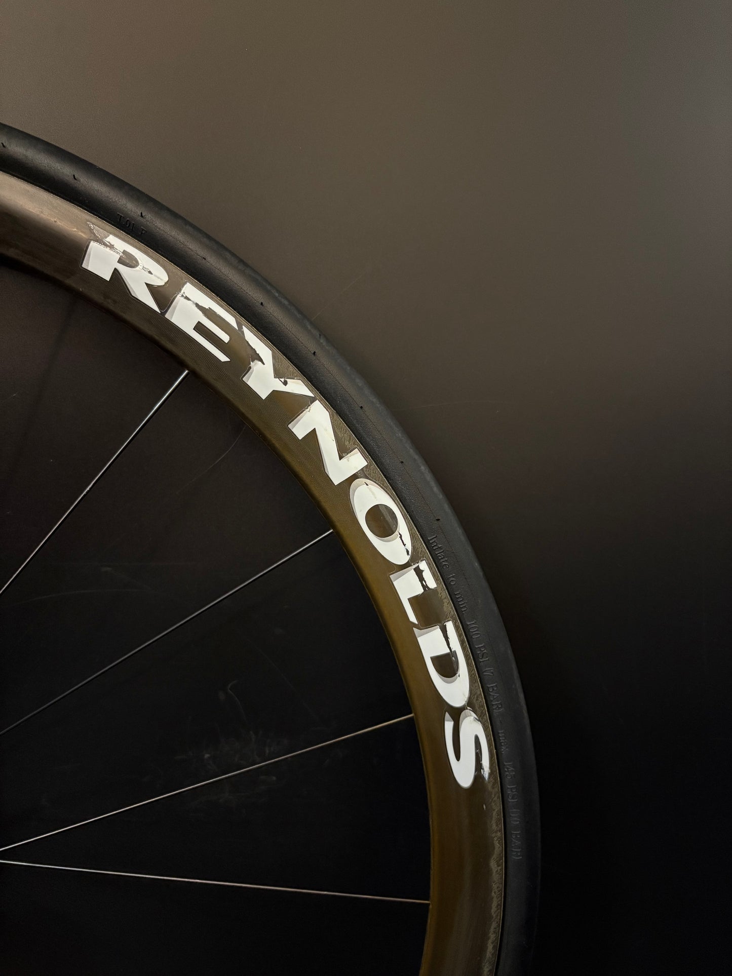 Reynolds Assault 35mm Carbon Clincher Wheelset 20/24h