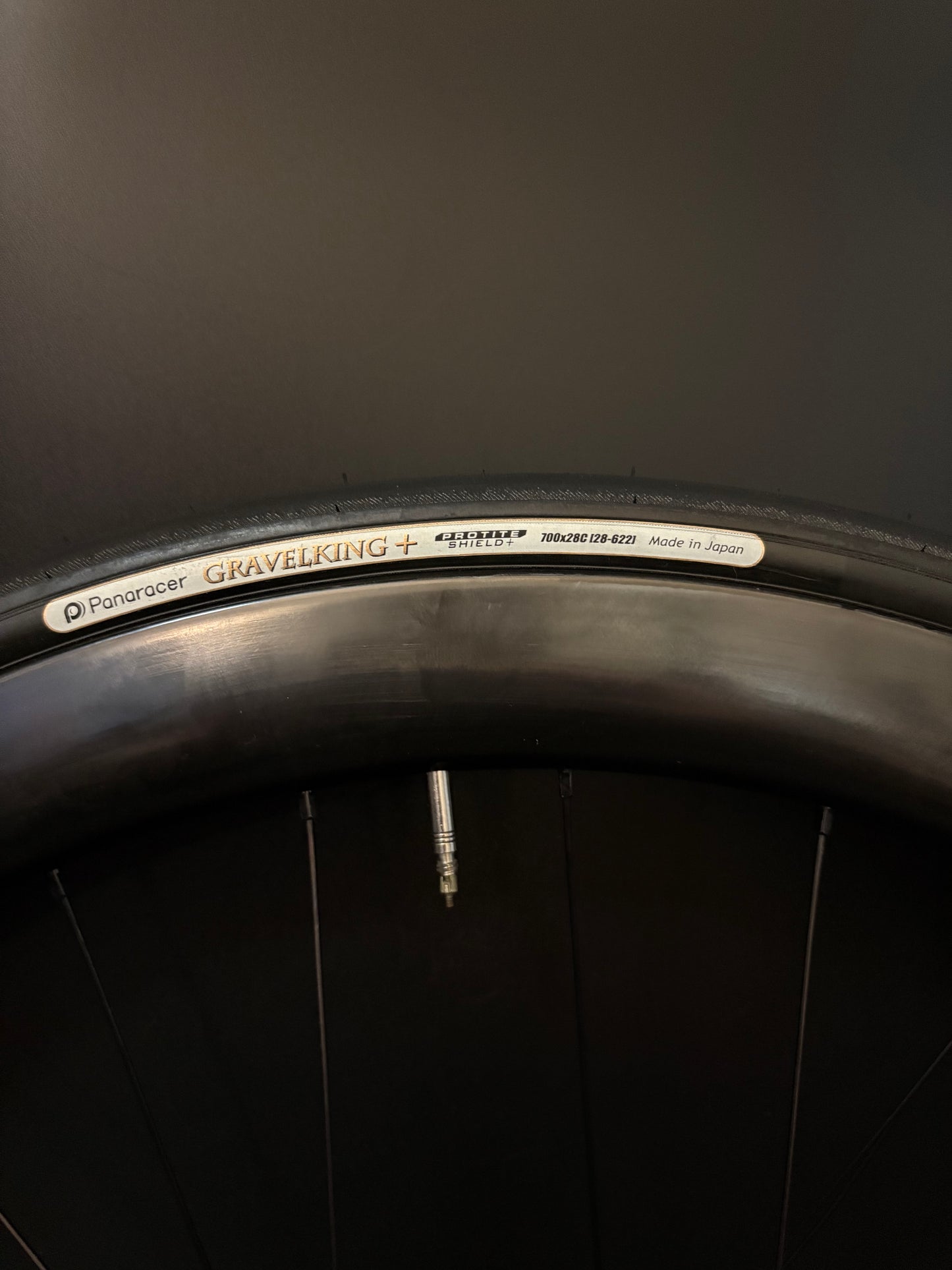 Light Bicycle Falcon AR45 Carbon Clincher / White Industries Black Wheelset 28h