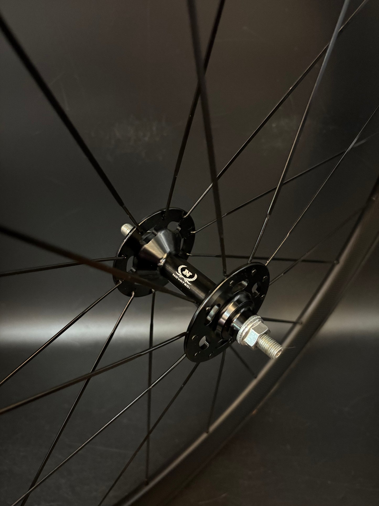 Unbranded Carbon Clincher 50mm / Novatec Wheelset 20/24h