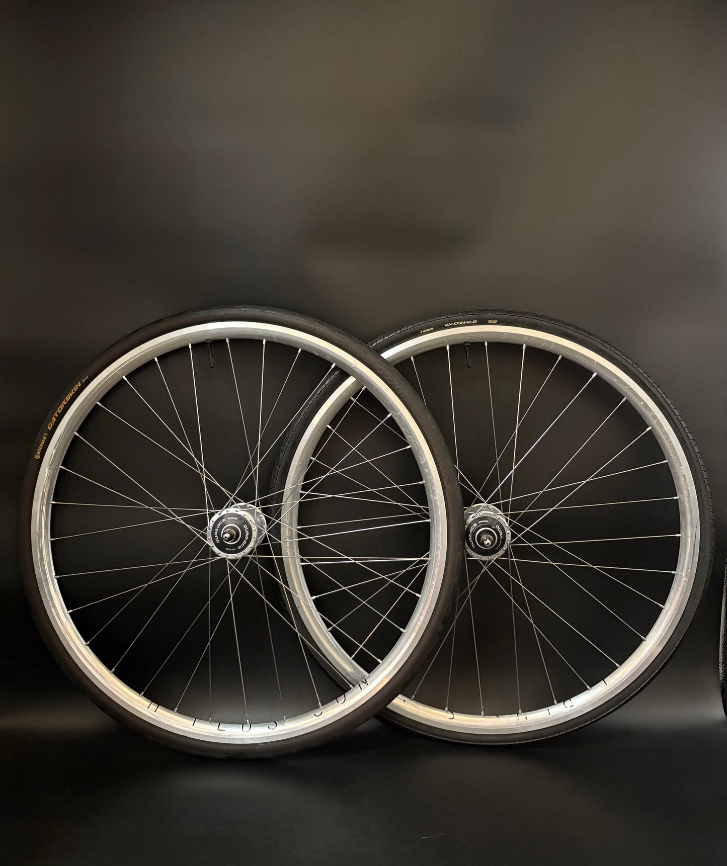 H Plus Son Archetype Silver / Dura Ace 7600 Wheelset 32h