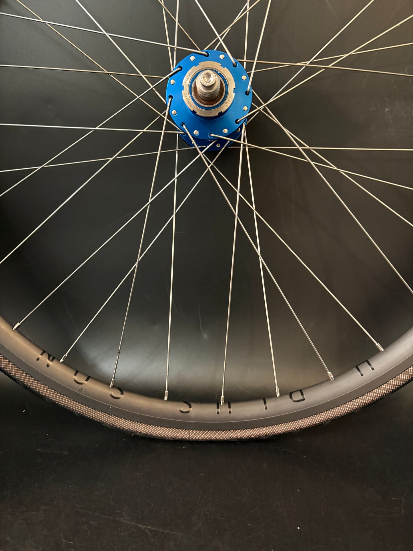 H Plus Son Archetype Grey / Phil Wood HF Blue Wheelset 32h