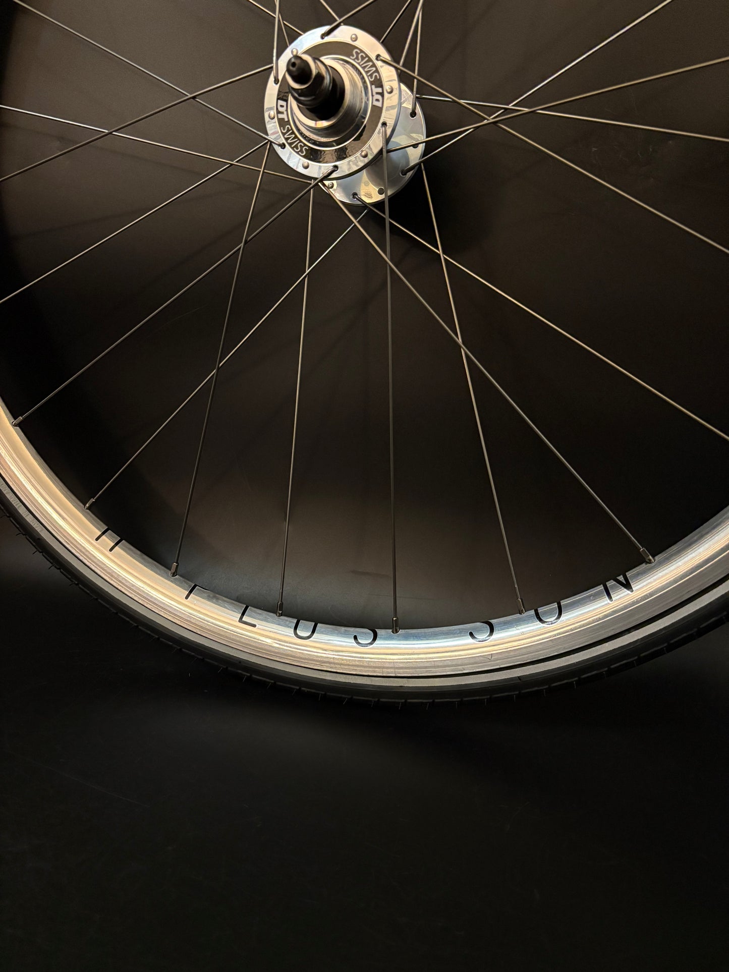 H Plus Son Archetype Silver / DT Swiss Wheelset 20/24h