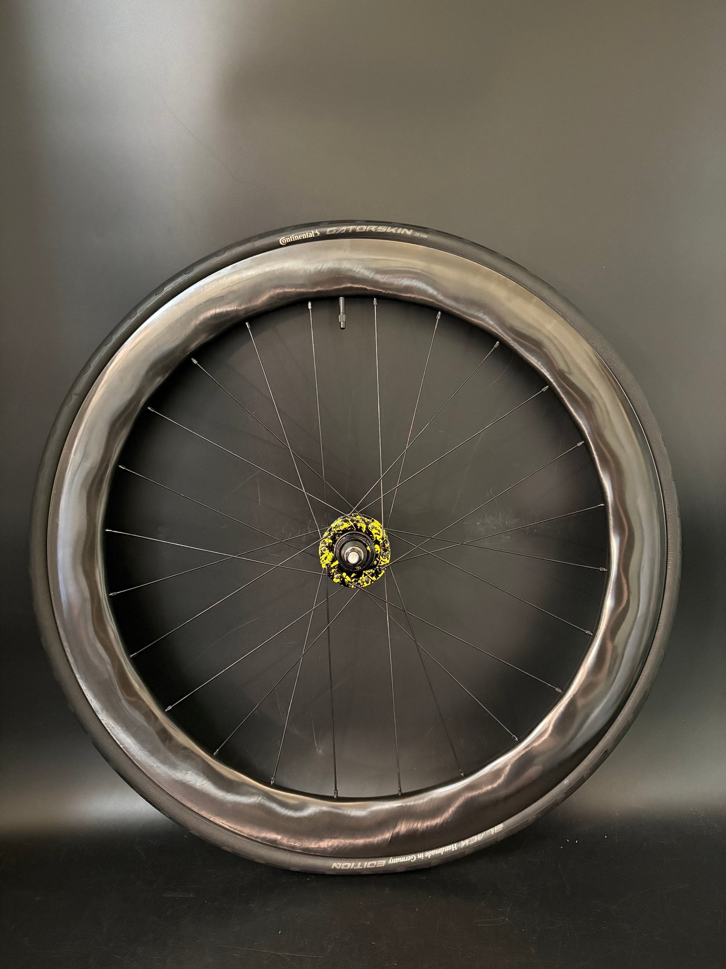 Light Bicycle AR375 + AR565 Carbon / Vendetta Wheelset 20/24h