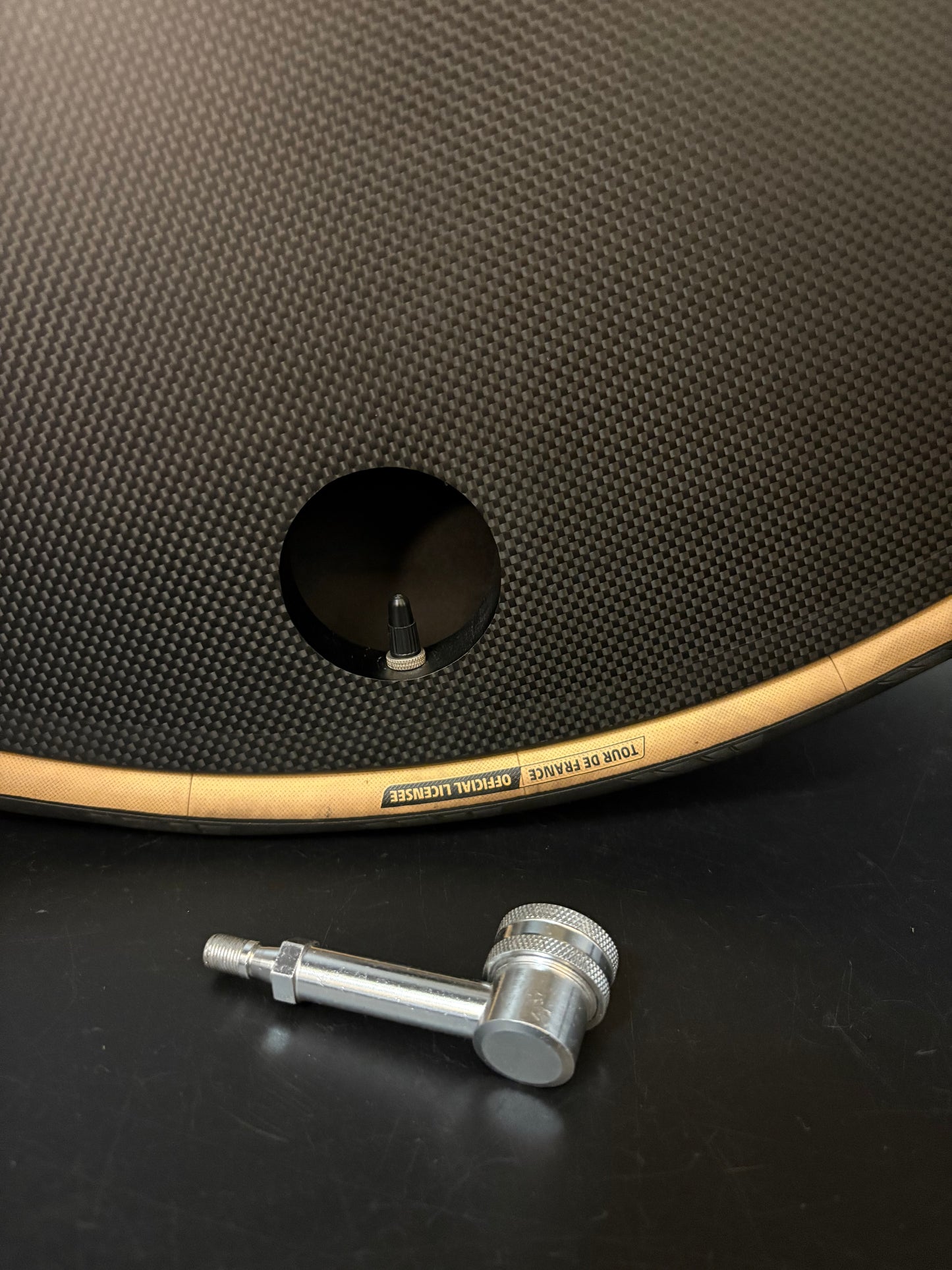 DAMAGED BLB Notorious Zero Carbon Clincher Disc Rear Wheel