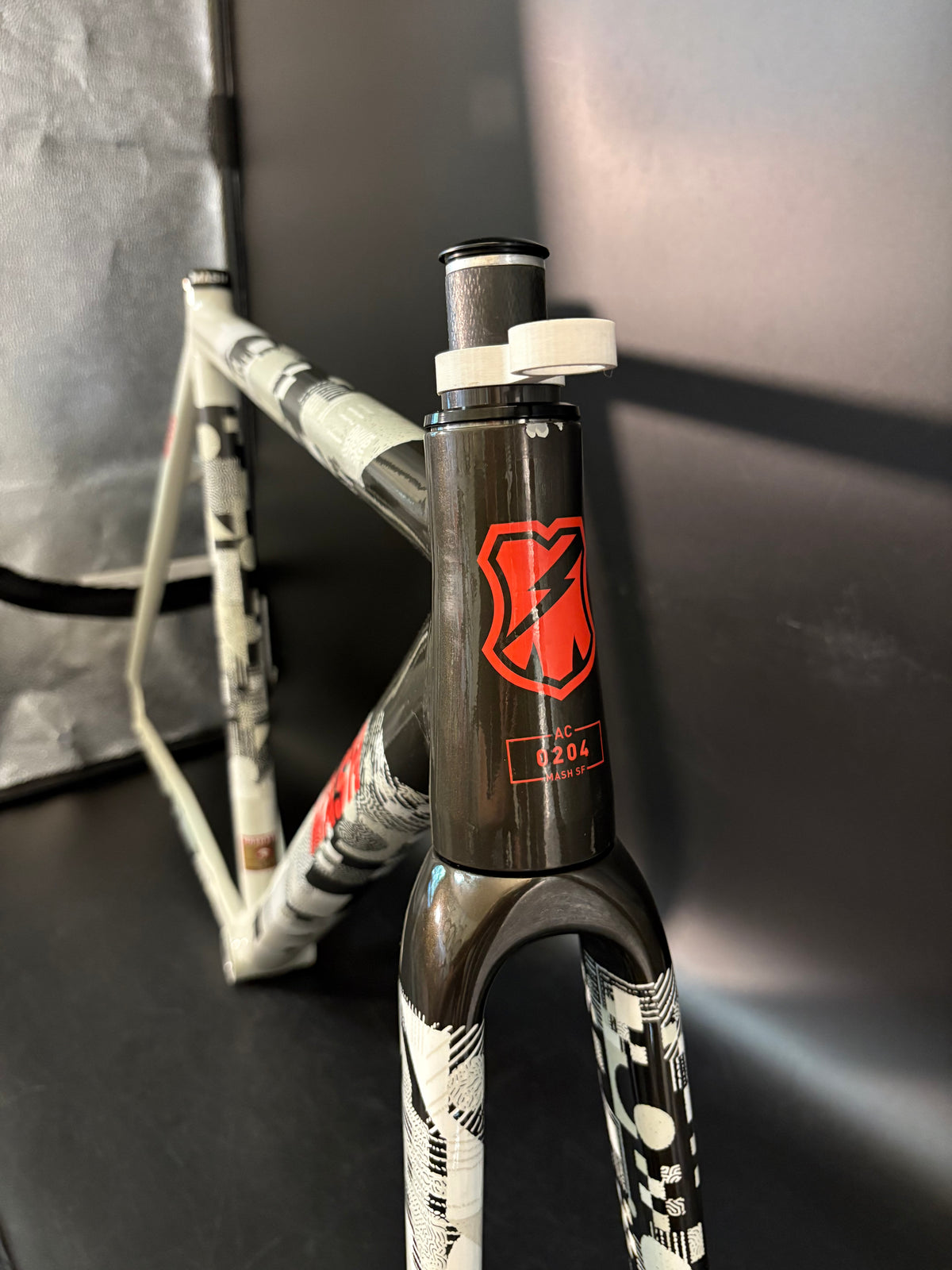 Mash AC-4 Prototype Frameset White/Black 54cm Medium