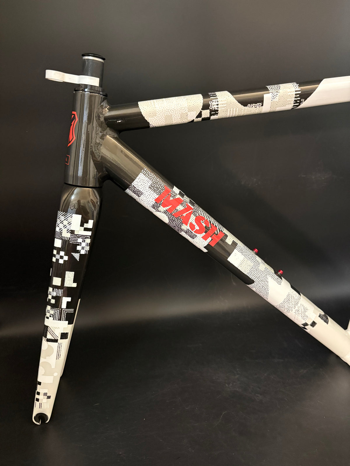 Mash AC-4 Prototype Frameset White/Black 54cm Medium