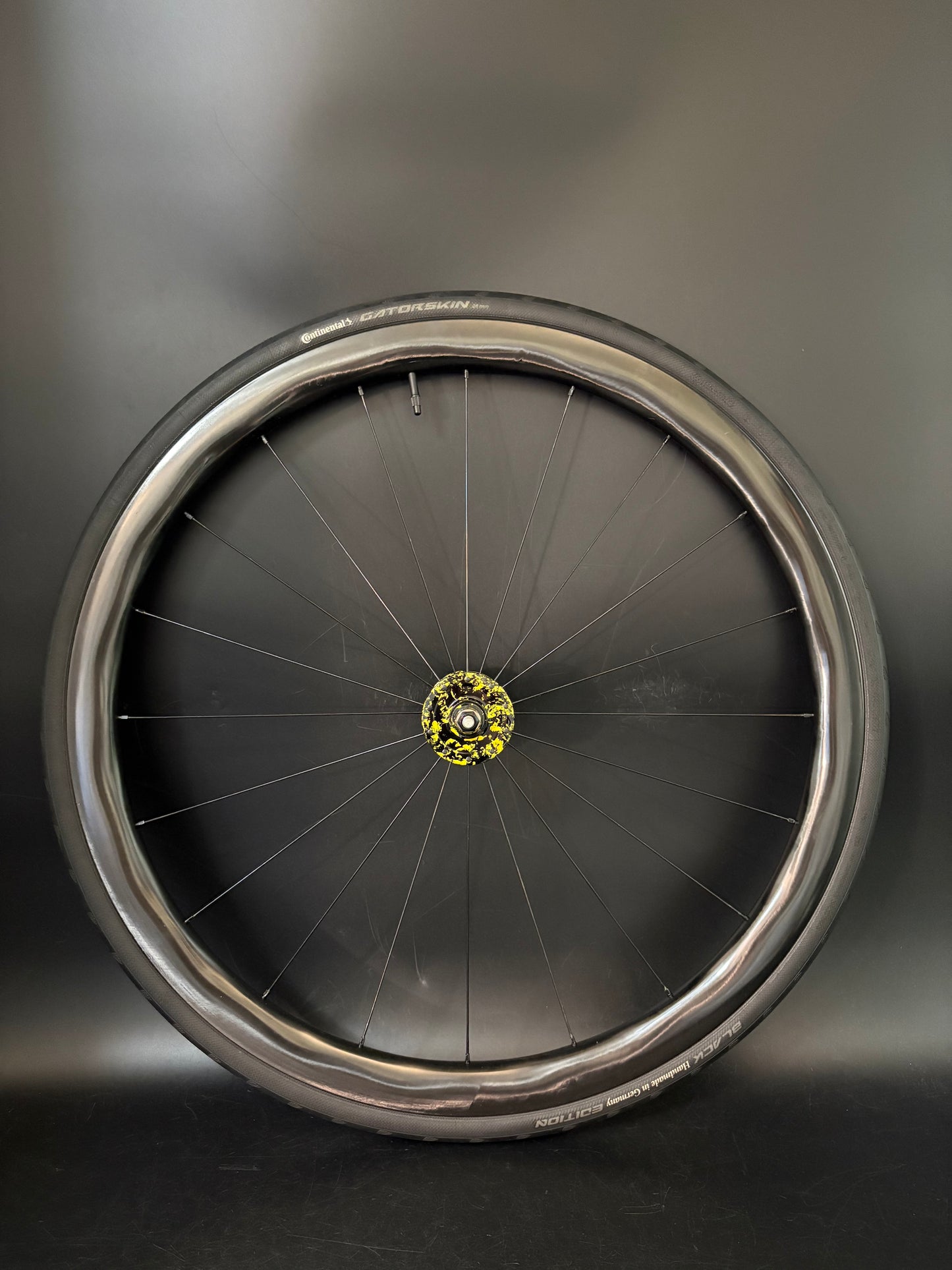 Light Bicycle AR375 + AR565 Carbon / Vendetta Wheelset 20/24h