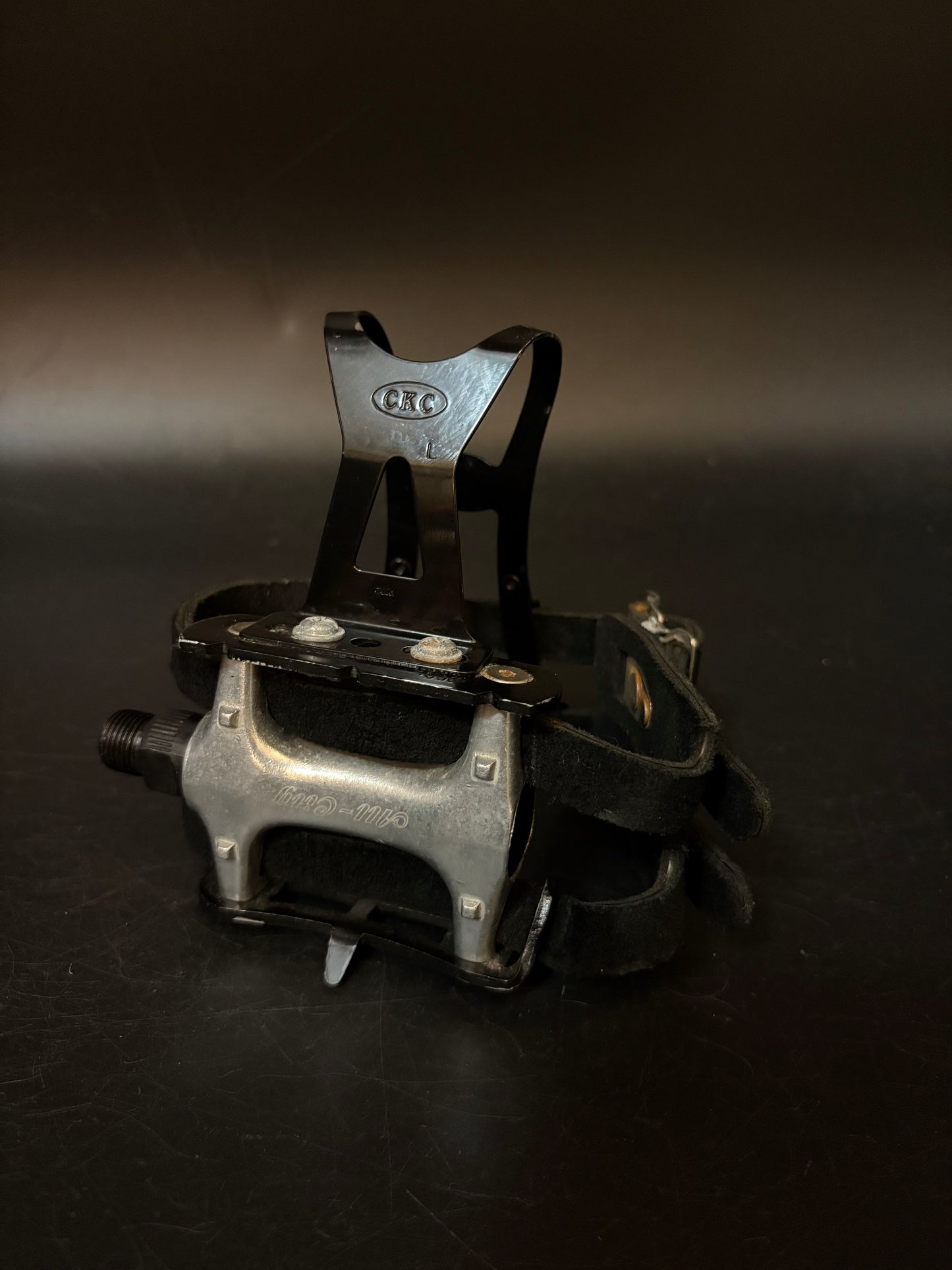 All City / Toshi Double Straps Black Pedal Setup