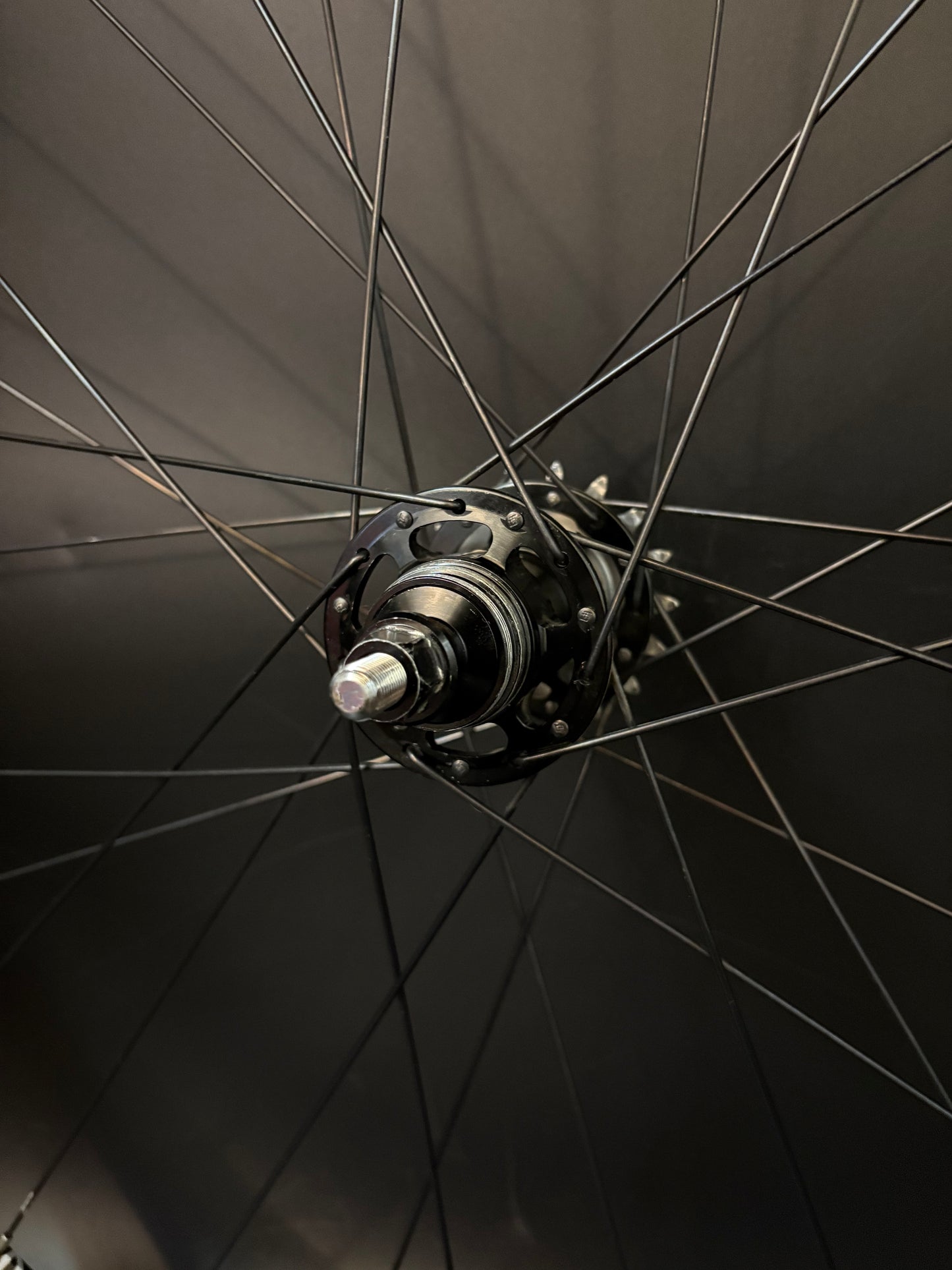 H Plus Son Archetype Black / Spike Hubs Wheelset 28h