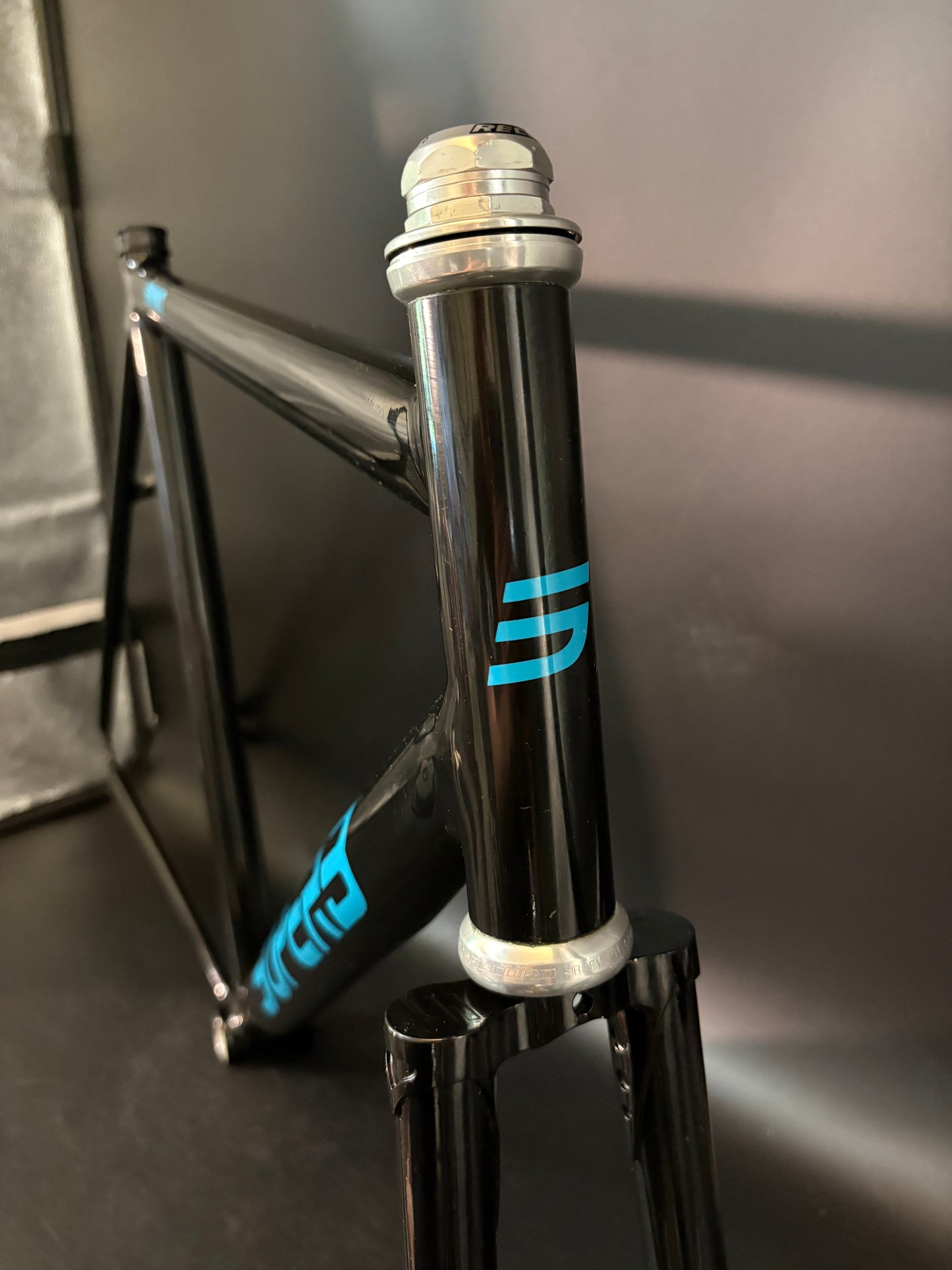 Superb Sprint Frameset Black 59cm ST 56cm TT