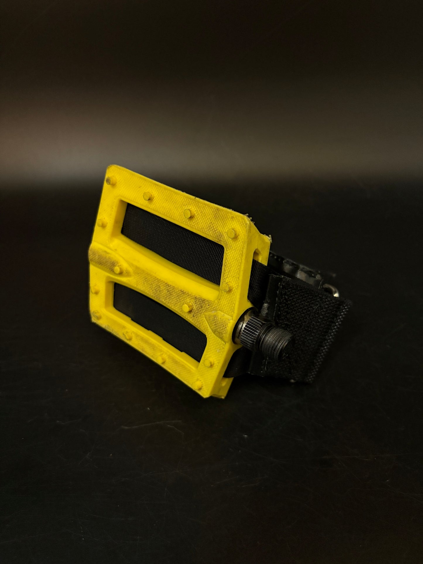 Theory Platform Pedals Yellow / Straps Pedal Setup