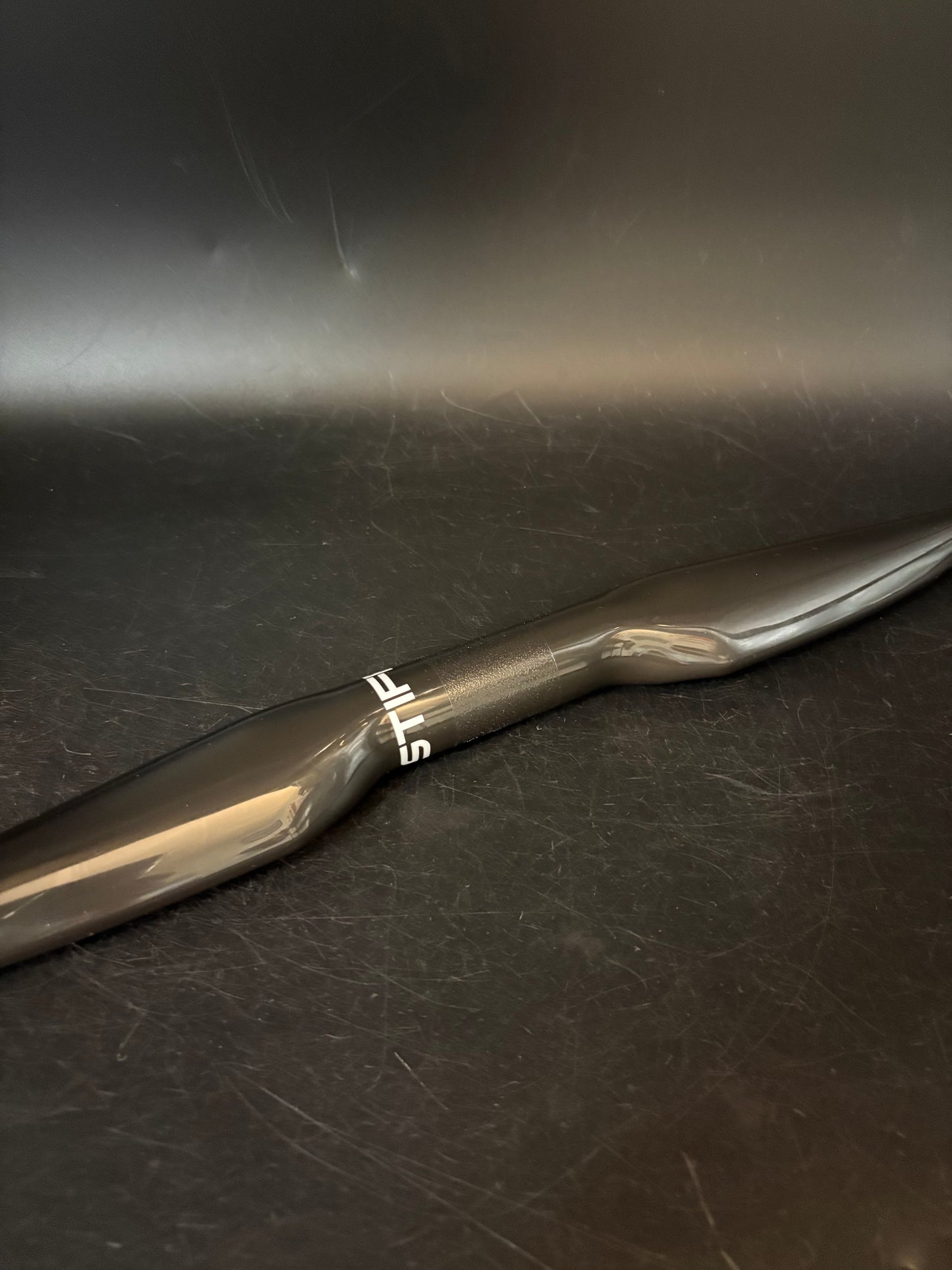 Stiffi Bomber Flat Handlebar Carbon 740mm 31.8