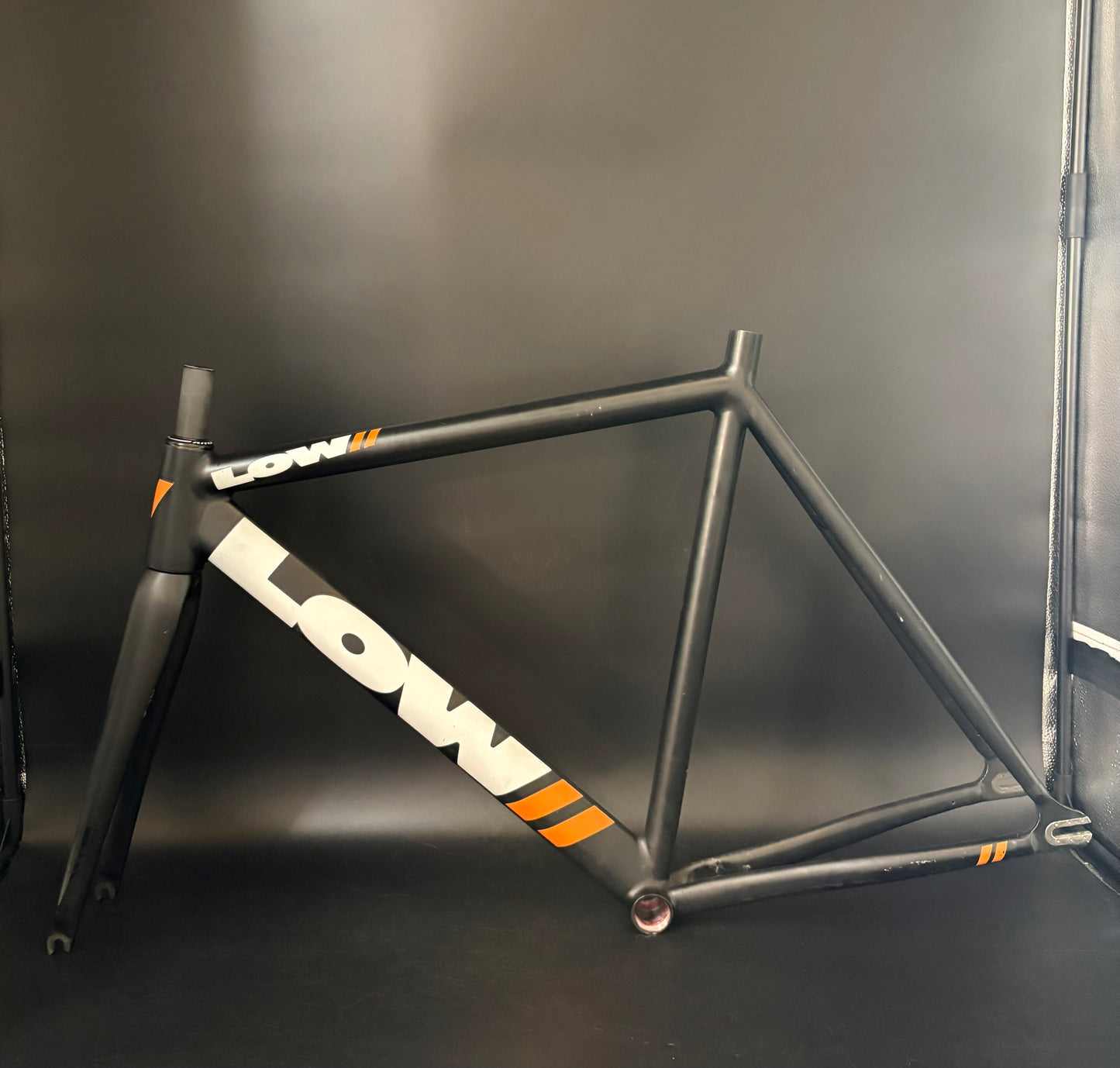 Low// Pursuit Frameset Black 57cm ST 54cm TT