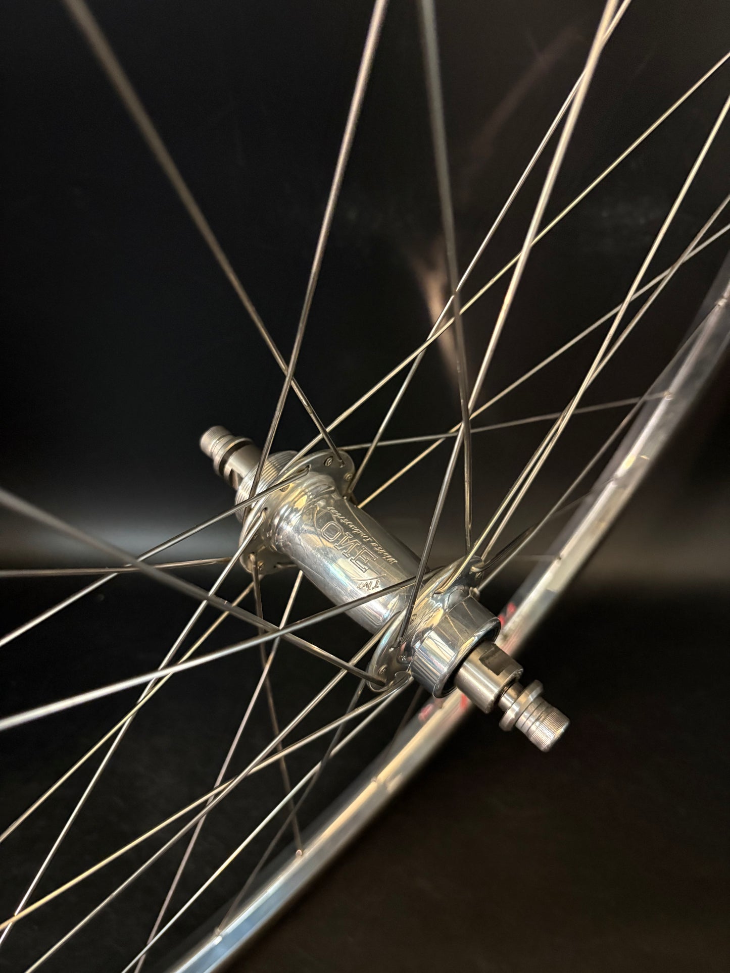 Velocity A23 Silver / White Industries Eno 130mm Rear Wheel 28h