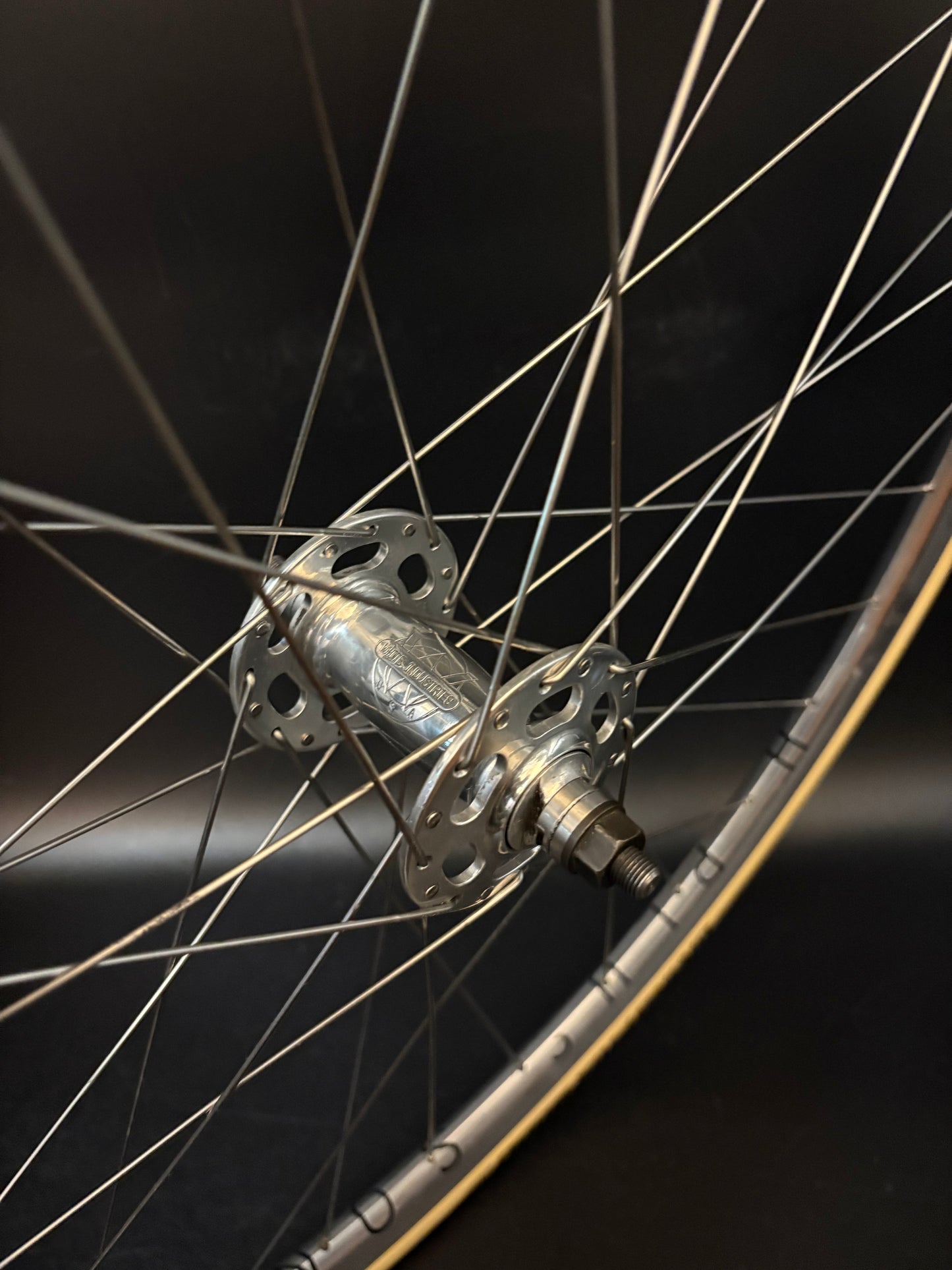 H Plus Son Archetype Silver / White Industries Wheelset 32h w/ 18t Cog