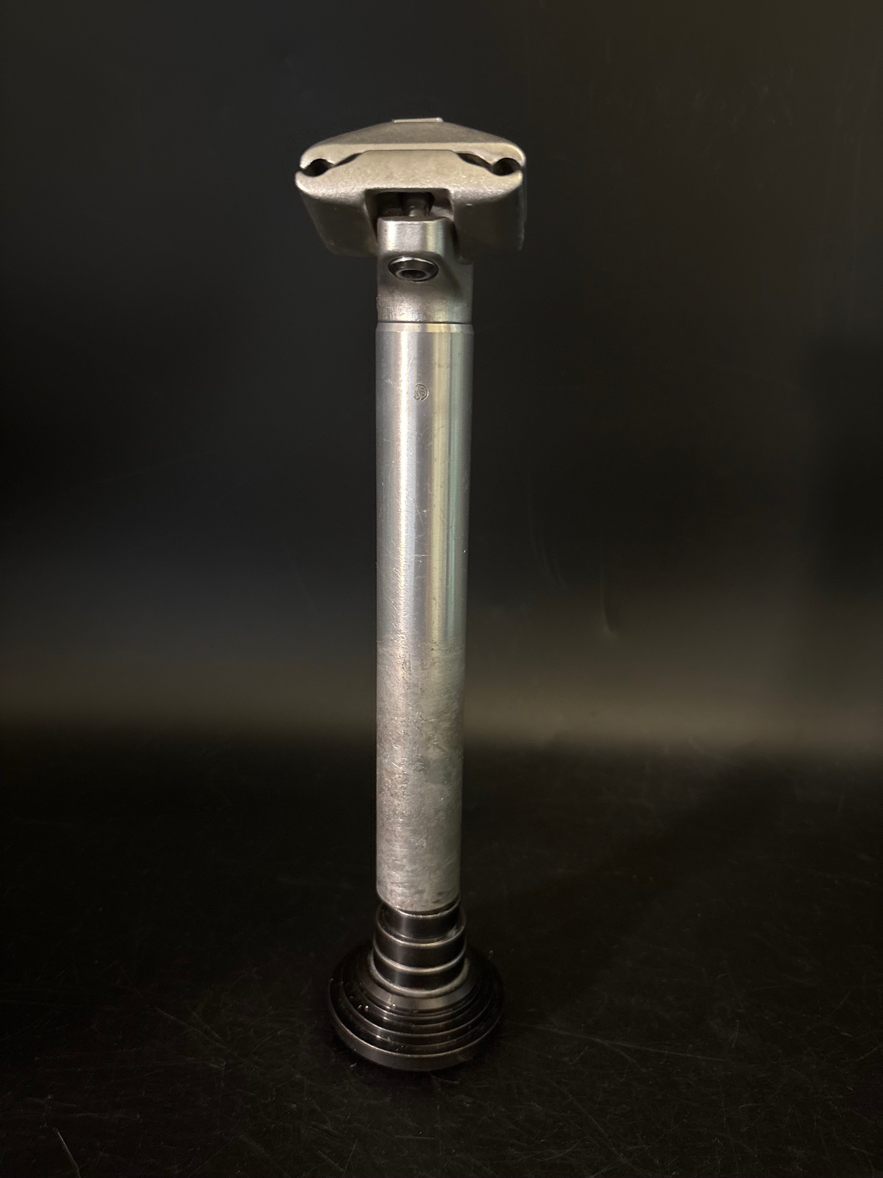 サンツアー（Suntour）SUPERBE PRO NJSシートポスト 27.2 Suntour Superbe NJS Seatpost Silver 27.2 200mm – Track Lab