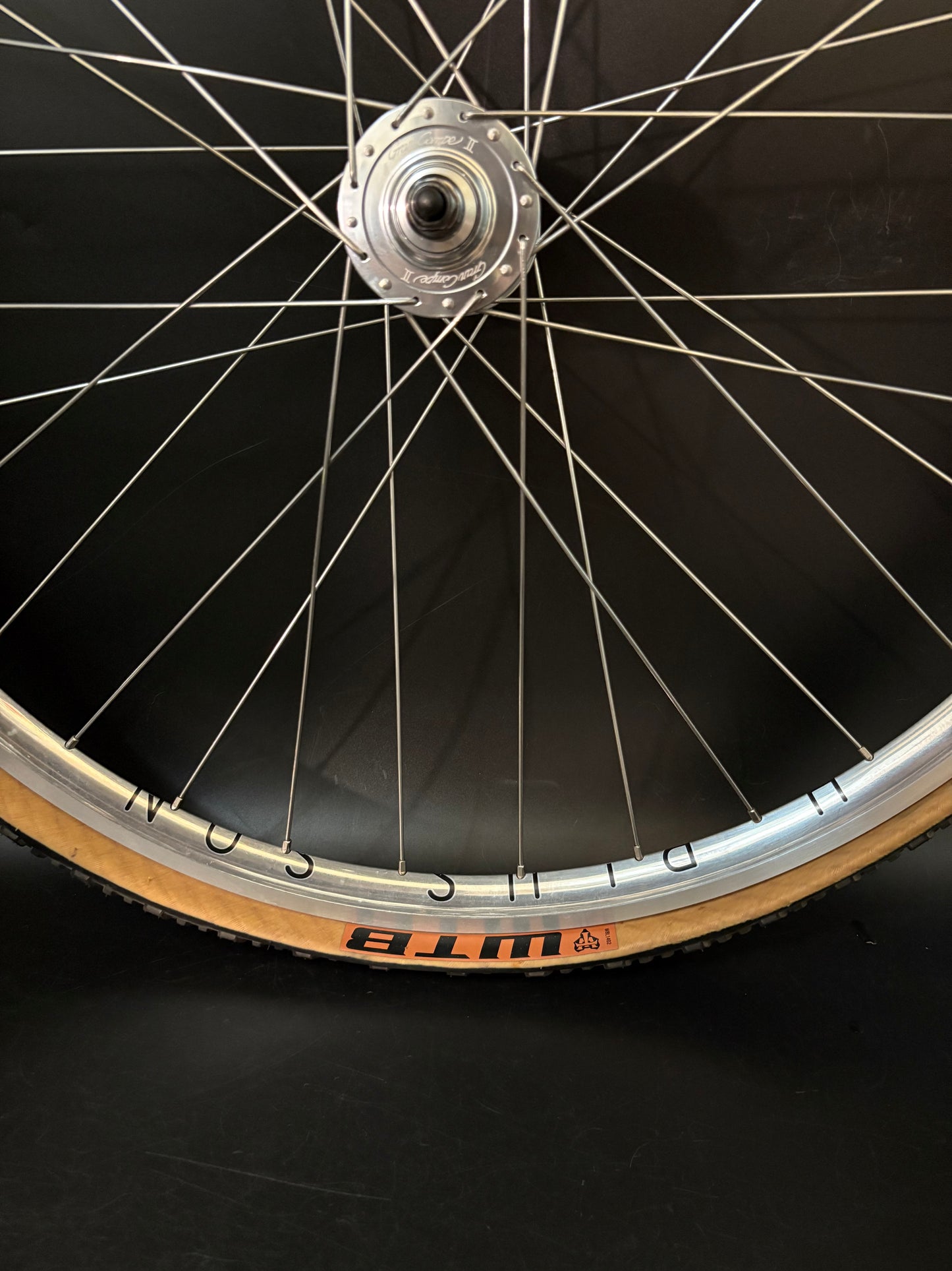 H Plus Son Archetype Silver / Gran Compe HF Wheelset 32h