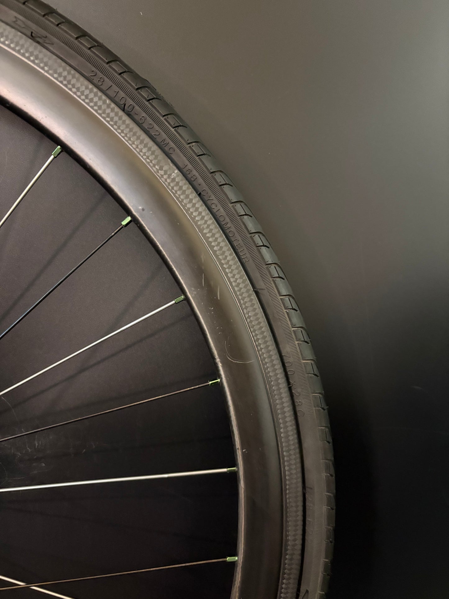 H Plus Son Archetype Black + BLB Notorious 38 Carbon / Phil Wood Bright Green LF Wheelset 32h