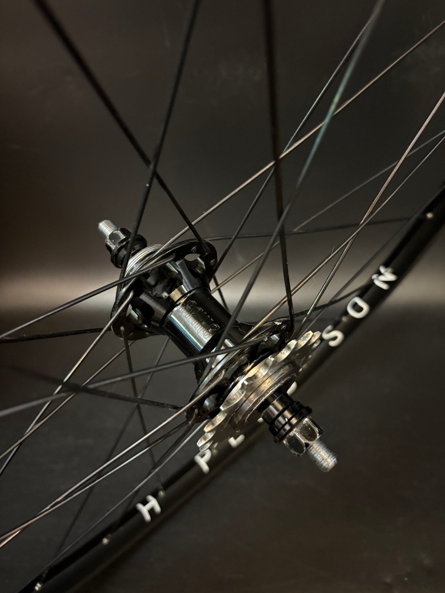 H Plus Son Archetype Black / Spike Hubs Wheelset 28h