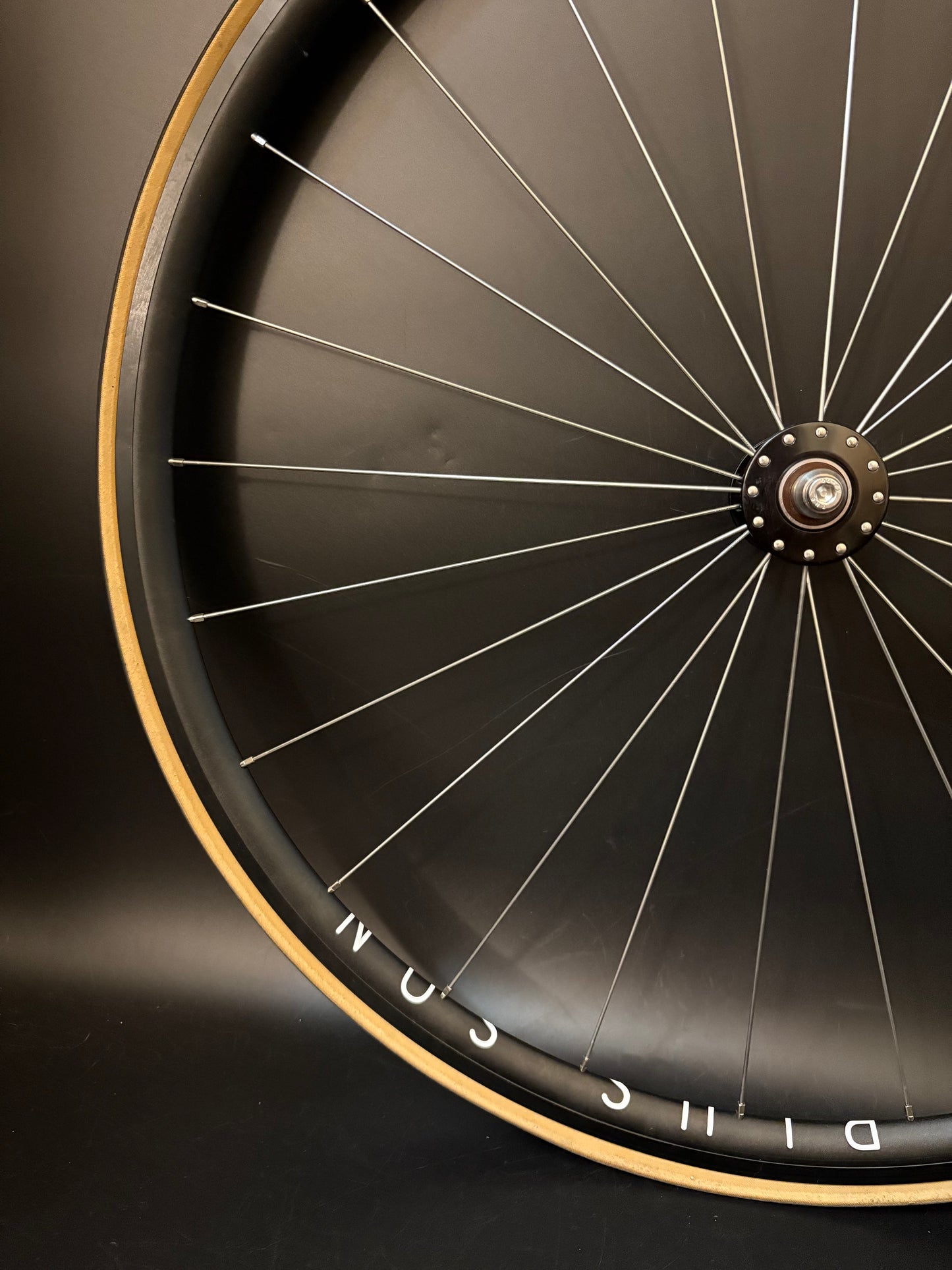 H Plus Son Archetype Black / Phil Wood LF Wheelset Black 24/32h