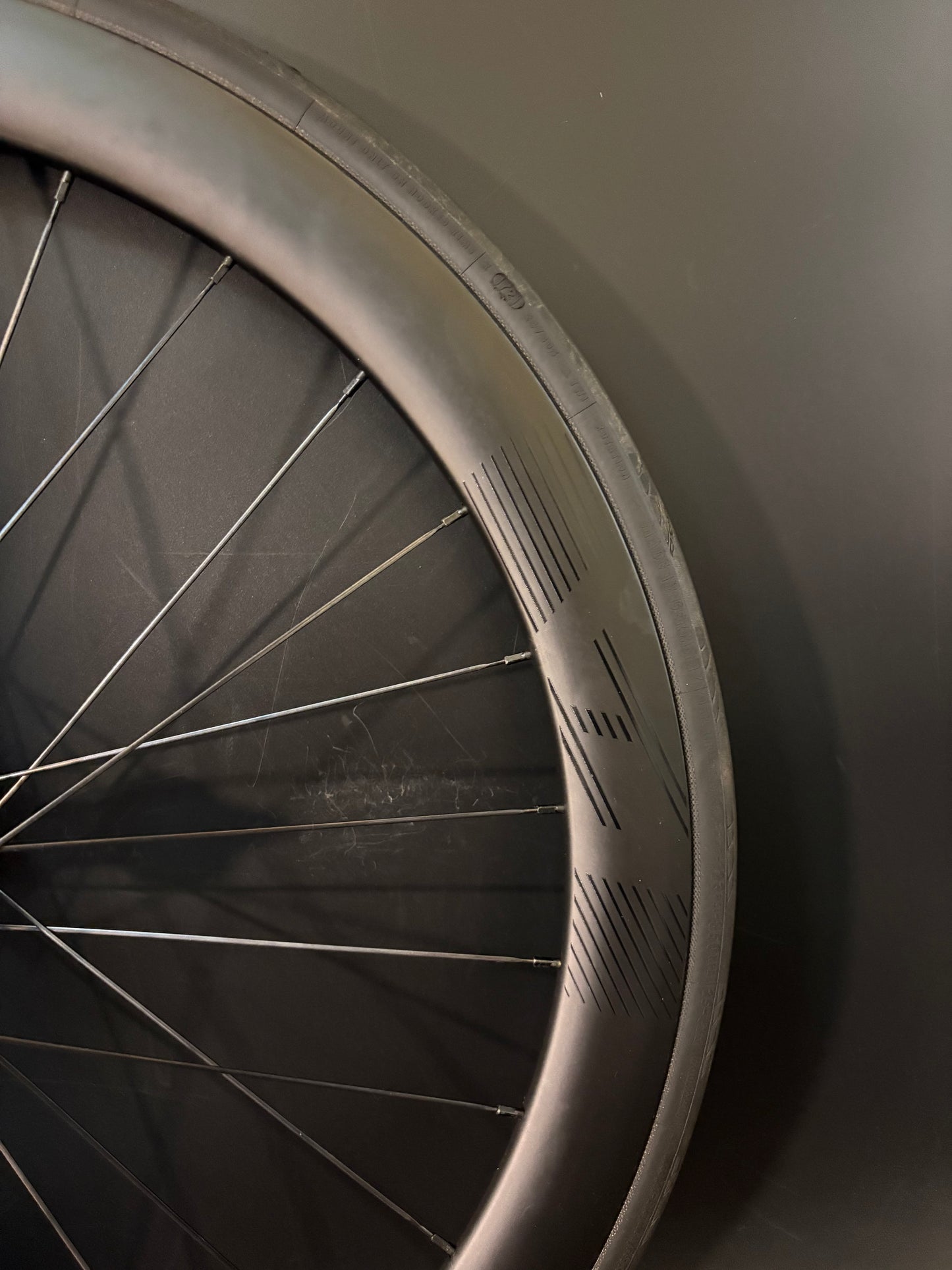 Light Bicycle 50mm Carbon Clincher / Lazarus Loop Wheelset 28h