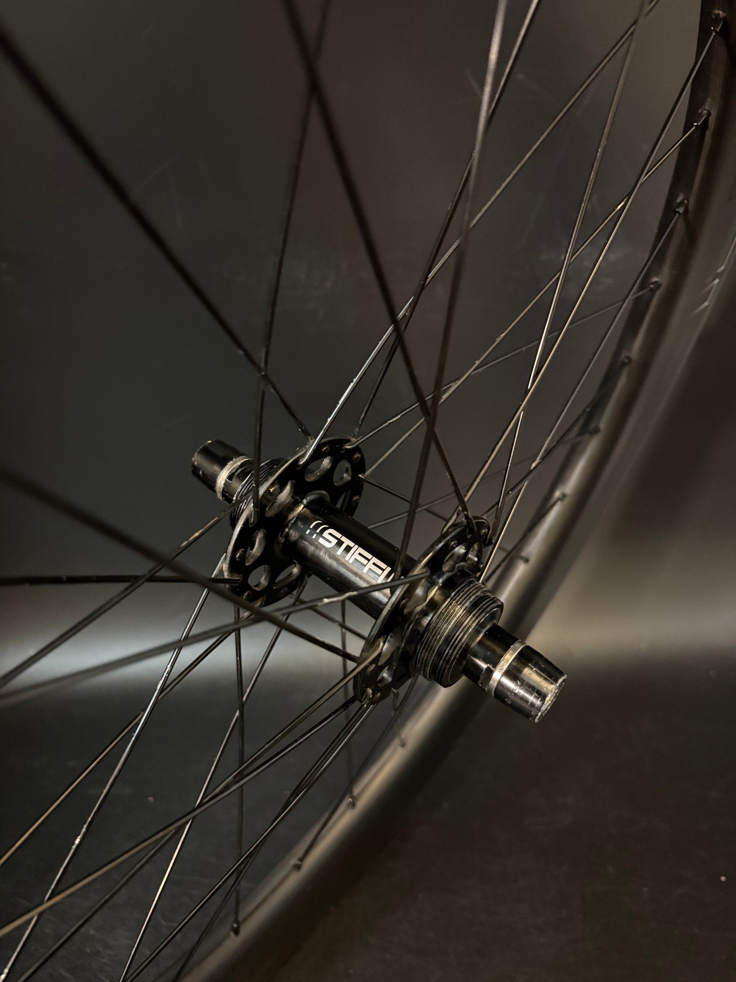Stiffi 4 Spoke Front + 88mm Carbon Rear Wheelset 32h