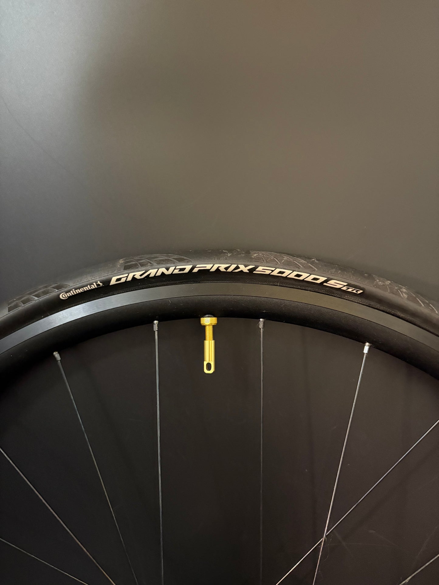 H Plus Son Archetype / DT Swiss Wheelset Black 20/24h