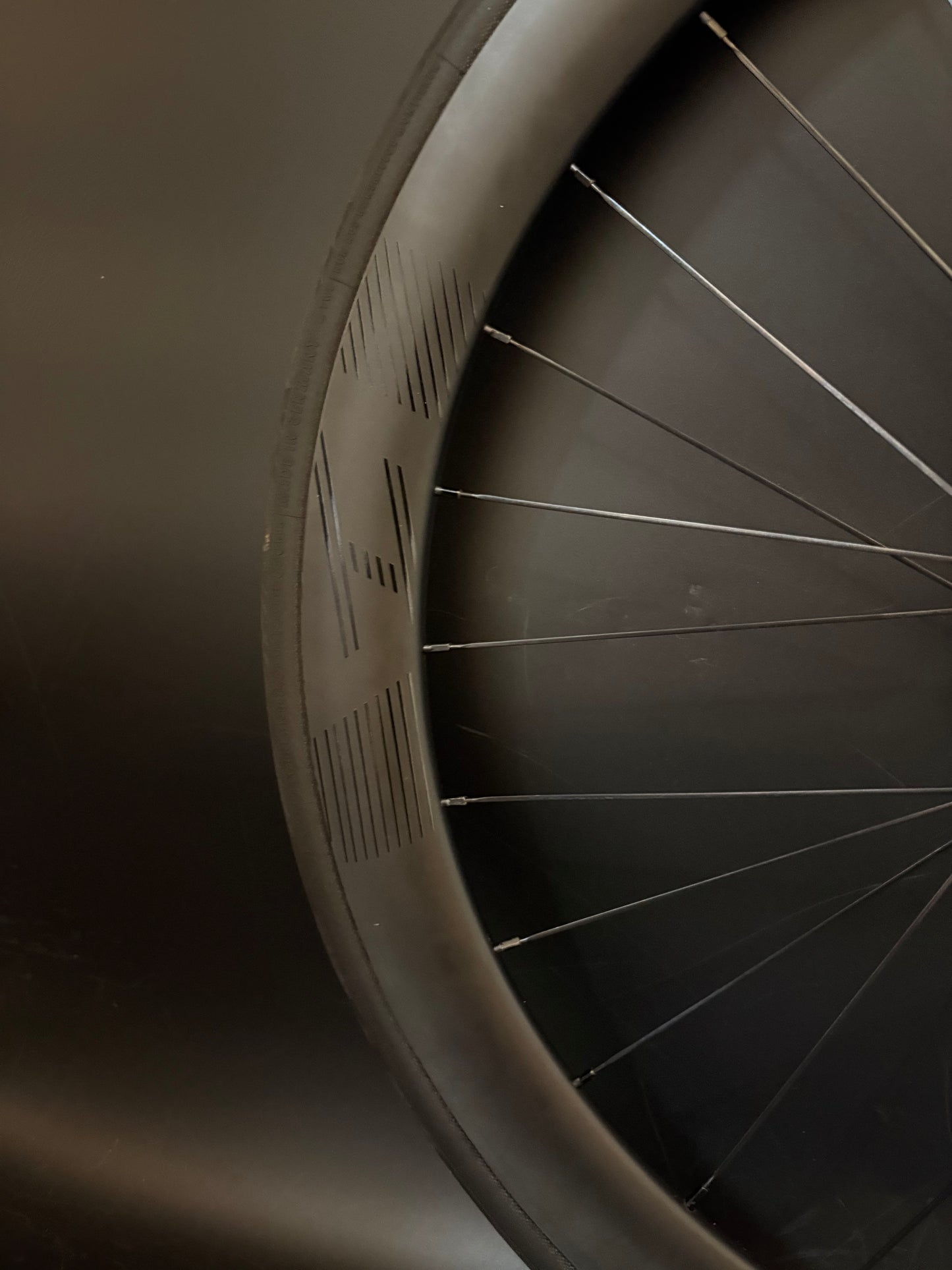 Light Bicycle 50mm Carbon Clincher / Lazarus Loop Wheelset 28h