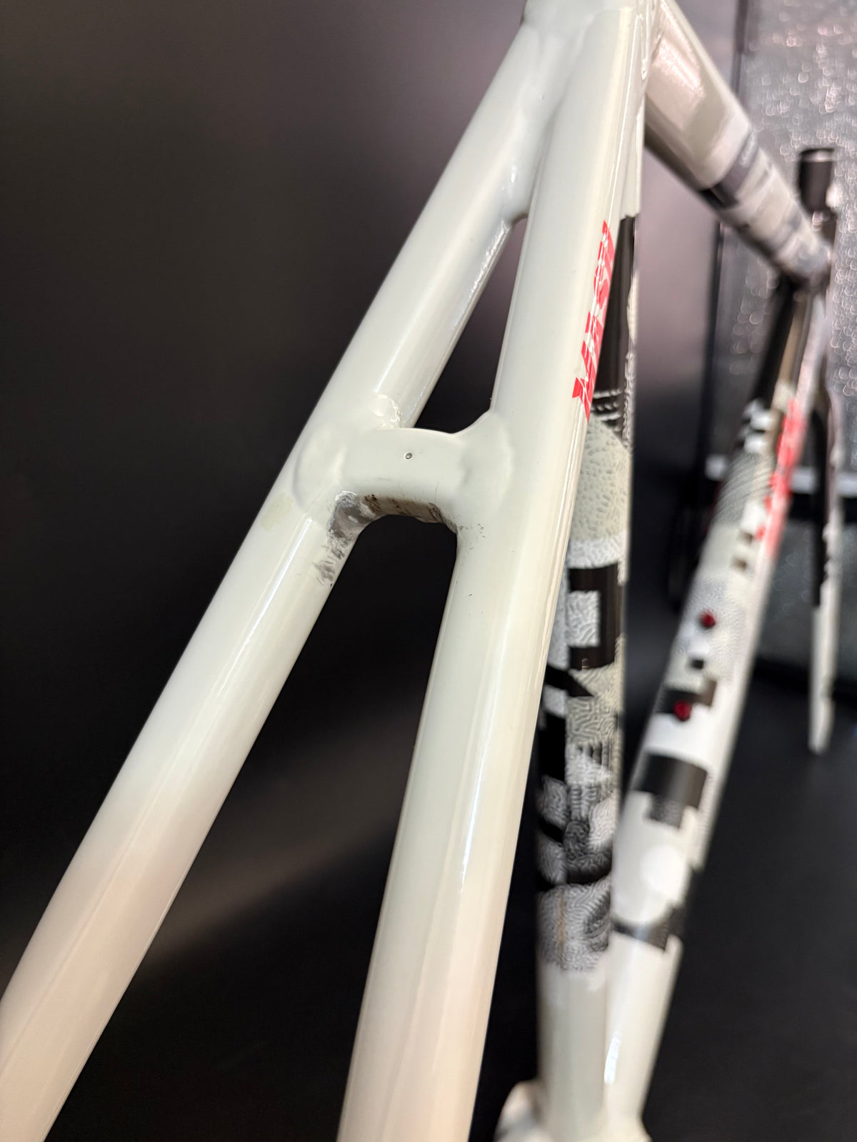 Mash AC-4 Prototype Frameset White/Black 54cm Medium