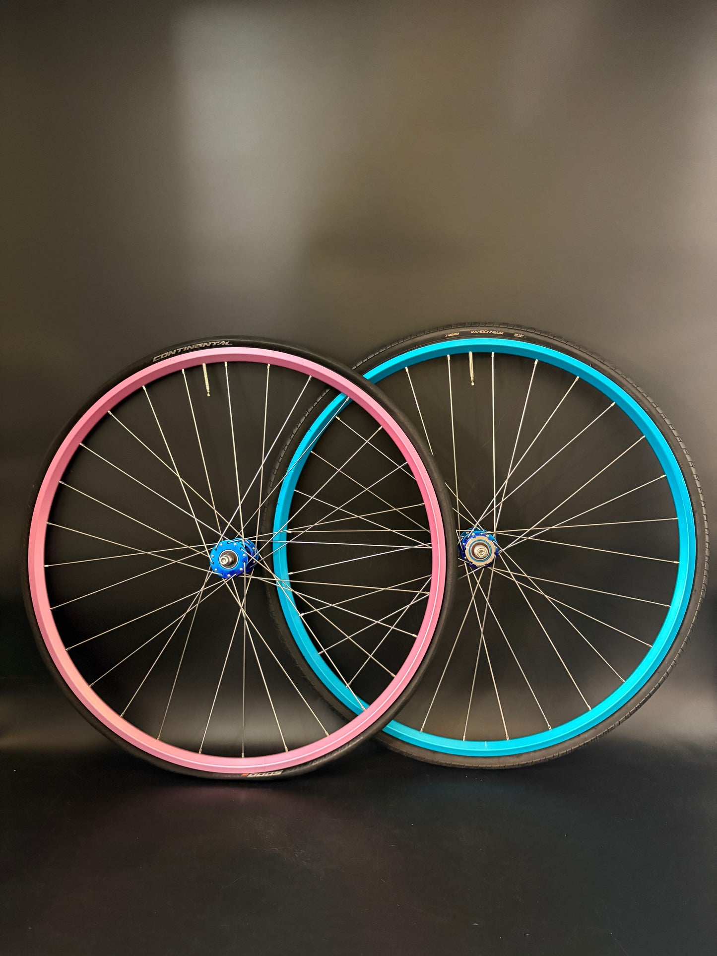 Velocity A23 Turquoise + Pink / Mash SF x Phil Wood Wheelset 28h