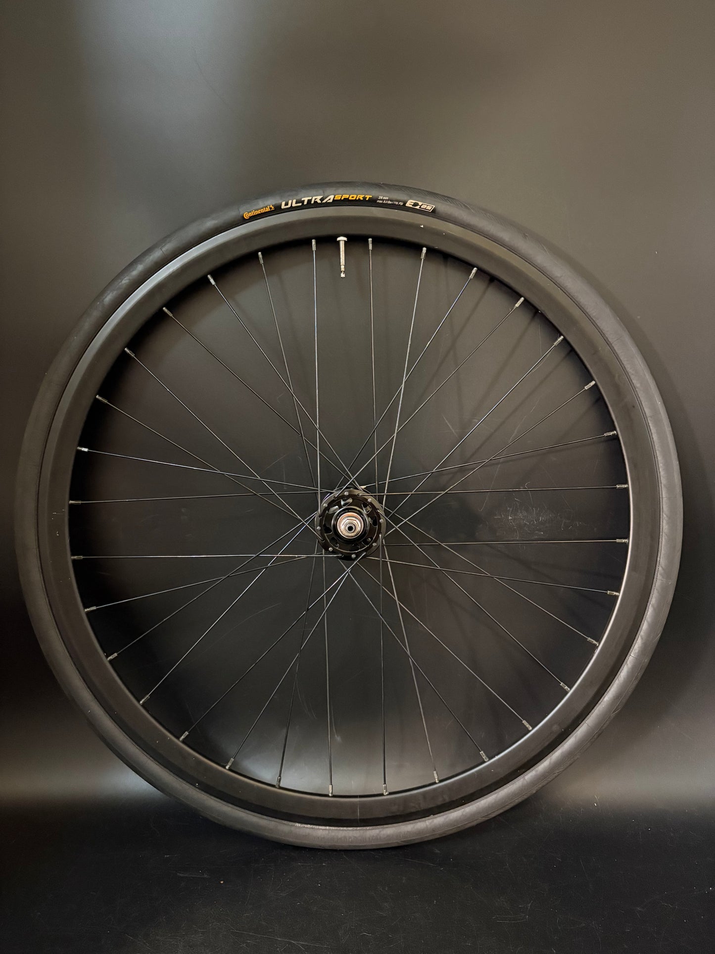 Velocity Deep V / Origin 8 Front Wheel Black 32h