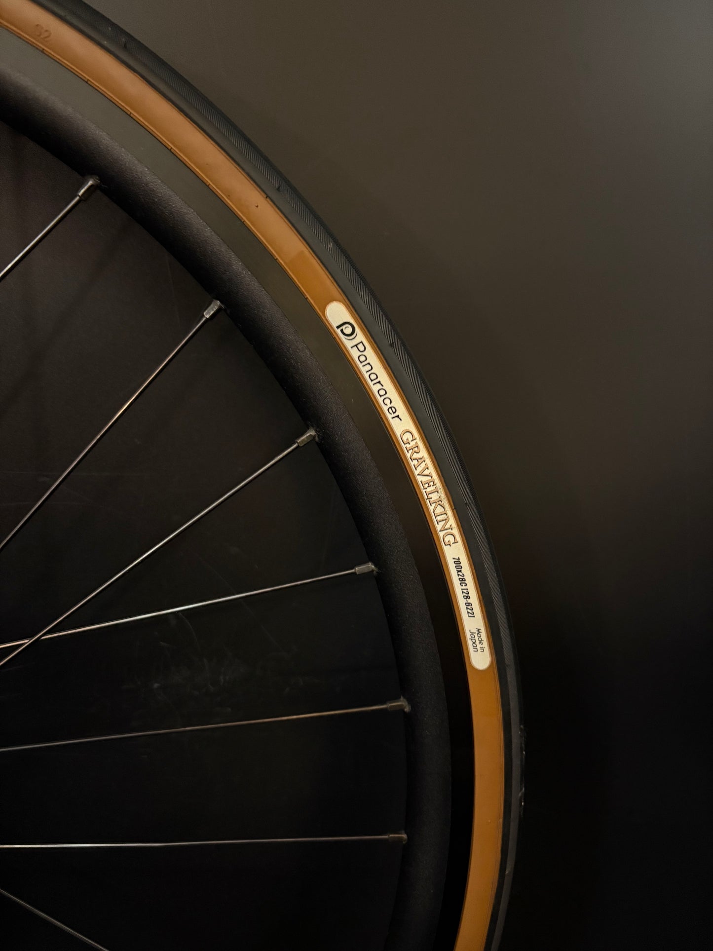 H Plus Son Archetype Black / Gran Compe Wheelset 32h