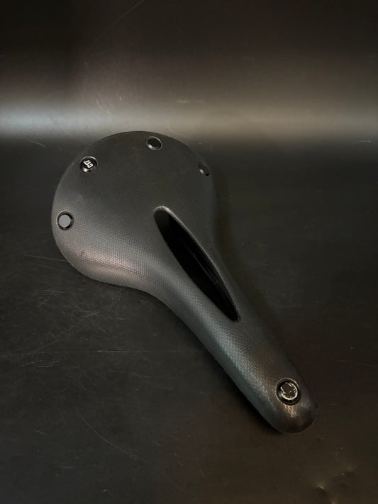 Brooks c17 Carved Saddle Black