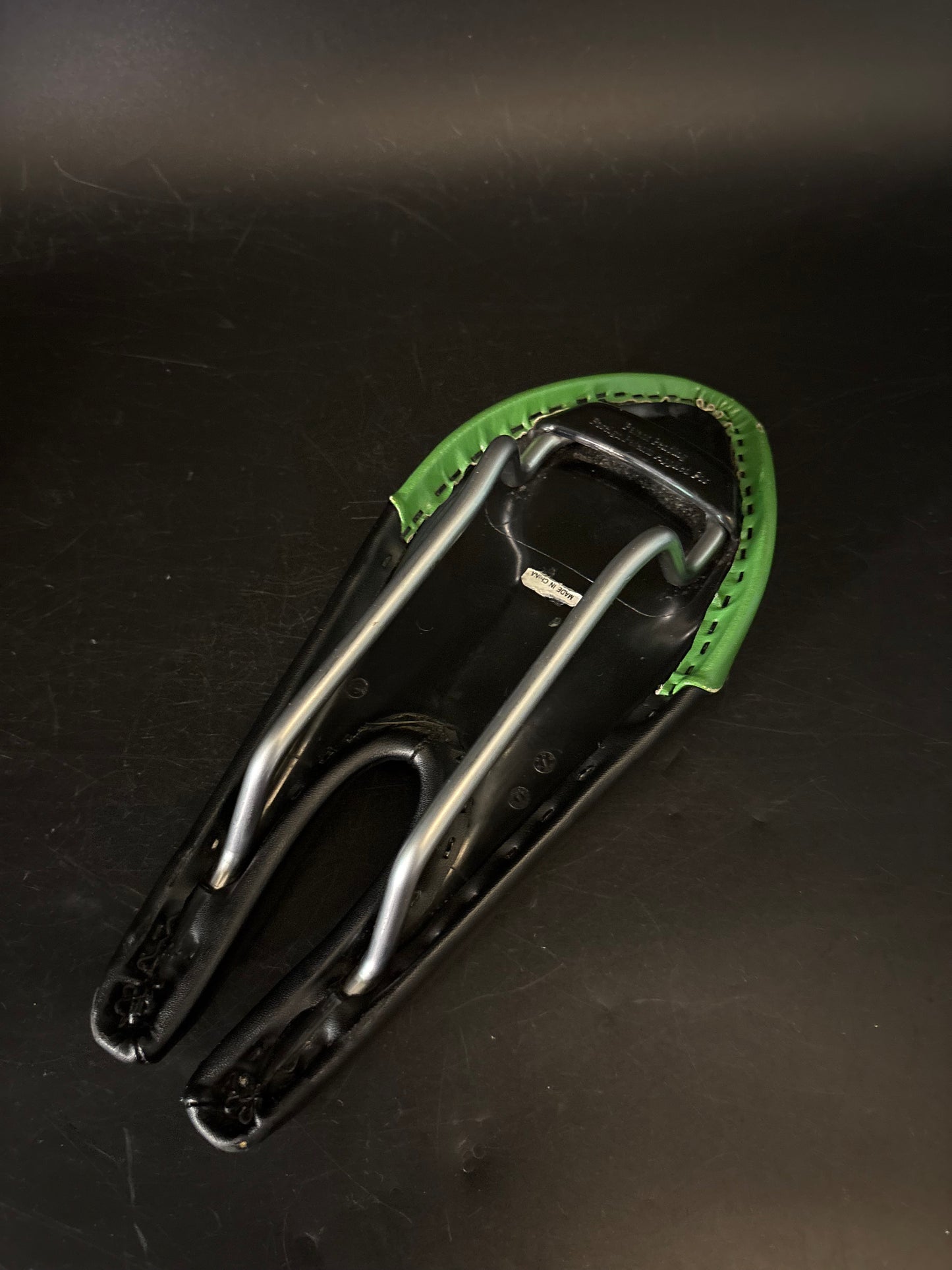 ISM Adamo Attack Saddle Black/Green
