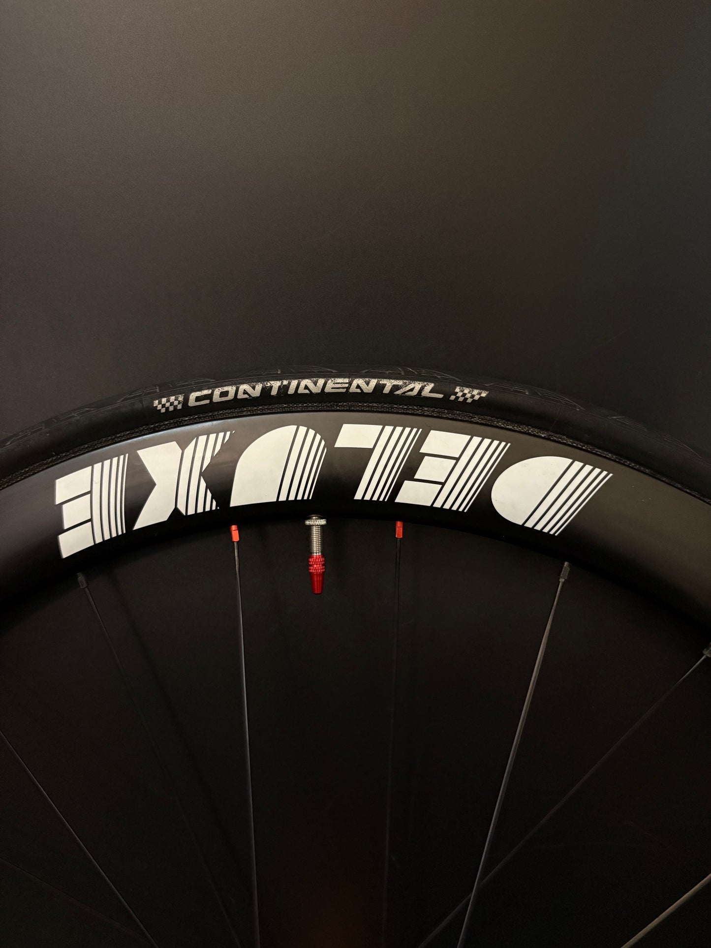 Deluxe White Logo 45mm Carbon / Mack LF + HF Wheelset Orange 24h