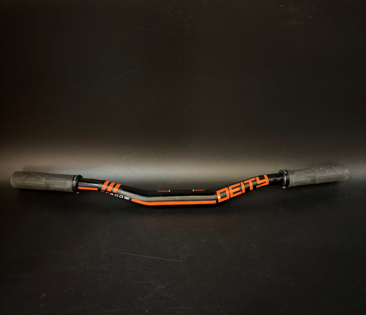 Deity BF800 Riser Handlebar Black/Orange 630mm 31.8